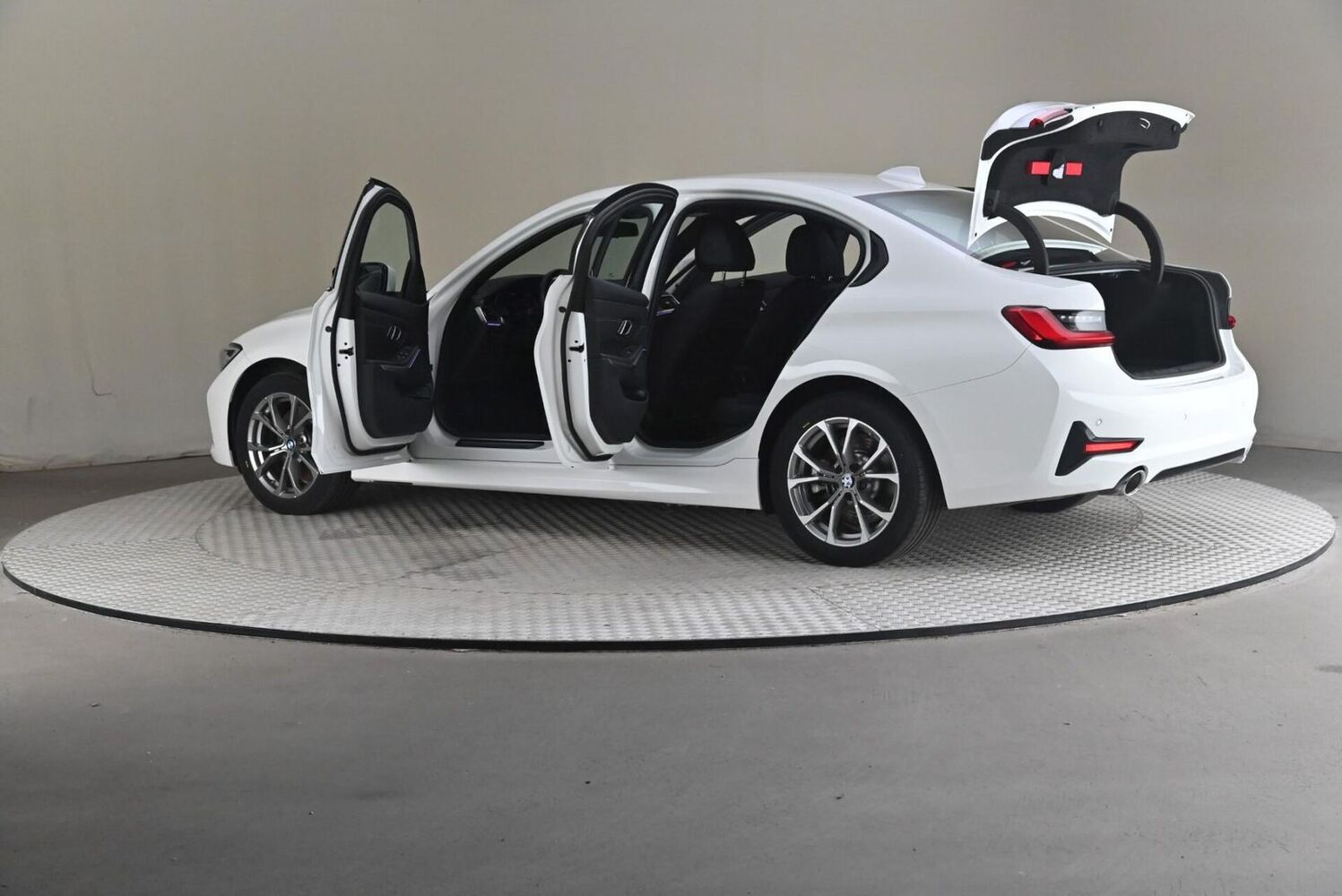 BMW 320 vaihtoauto