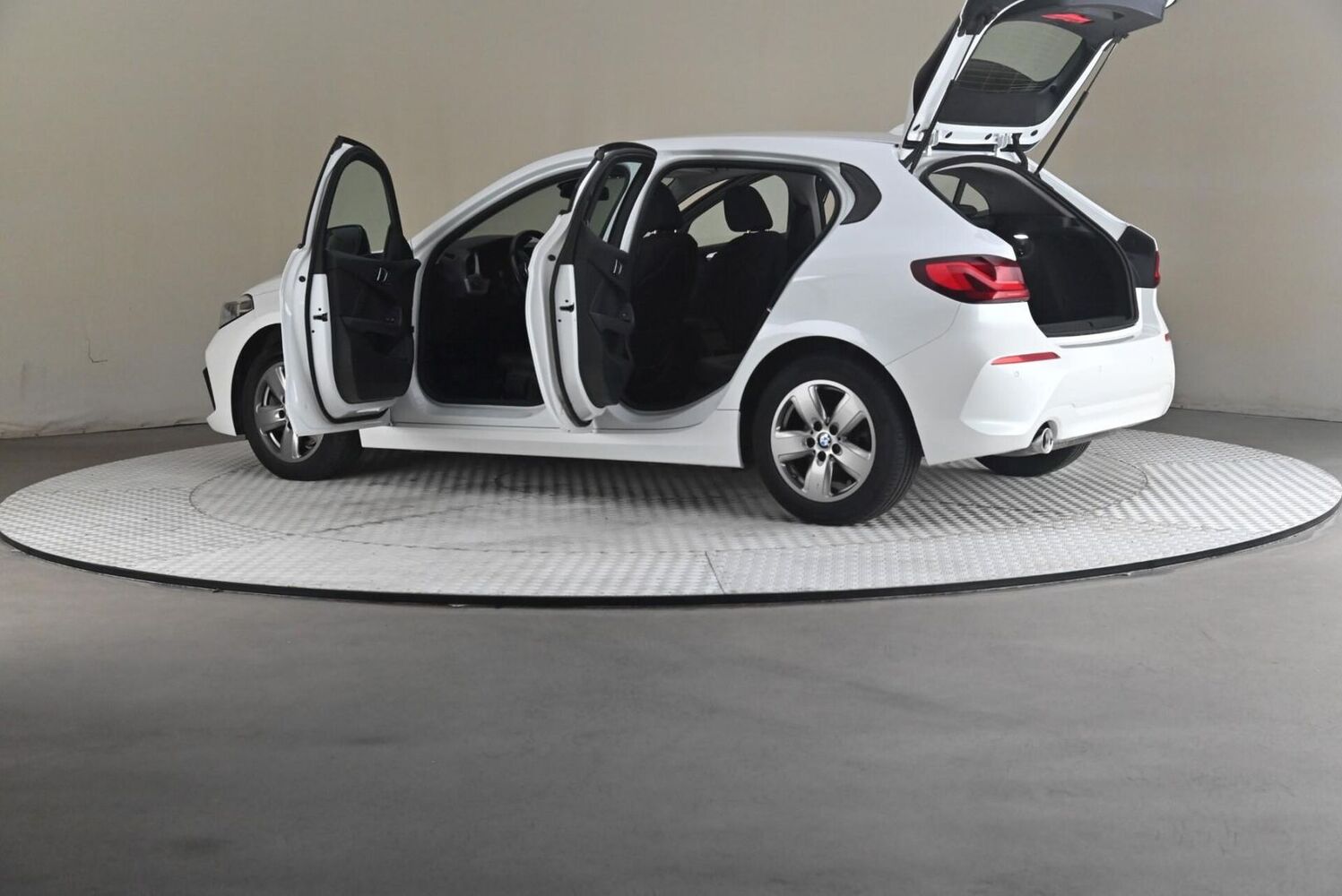BMW 118 vaihtoauto