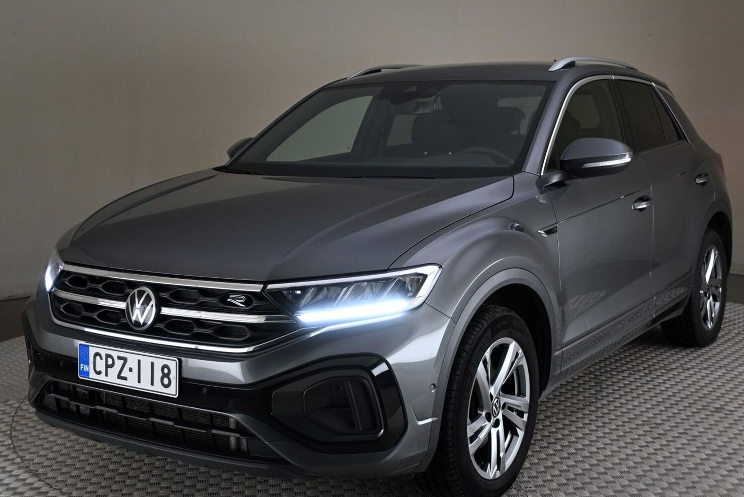 Volkswagen T-Roc vaihtoauto
