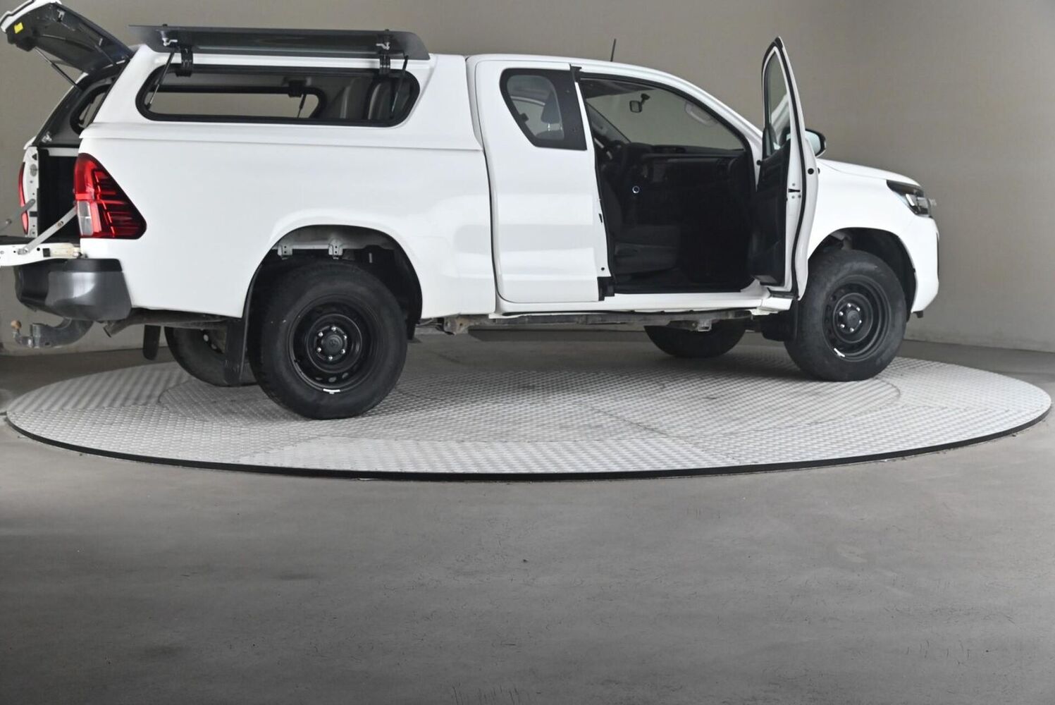 Toyota Hilux vaihtoauto