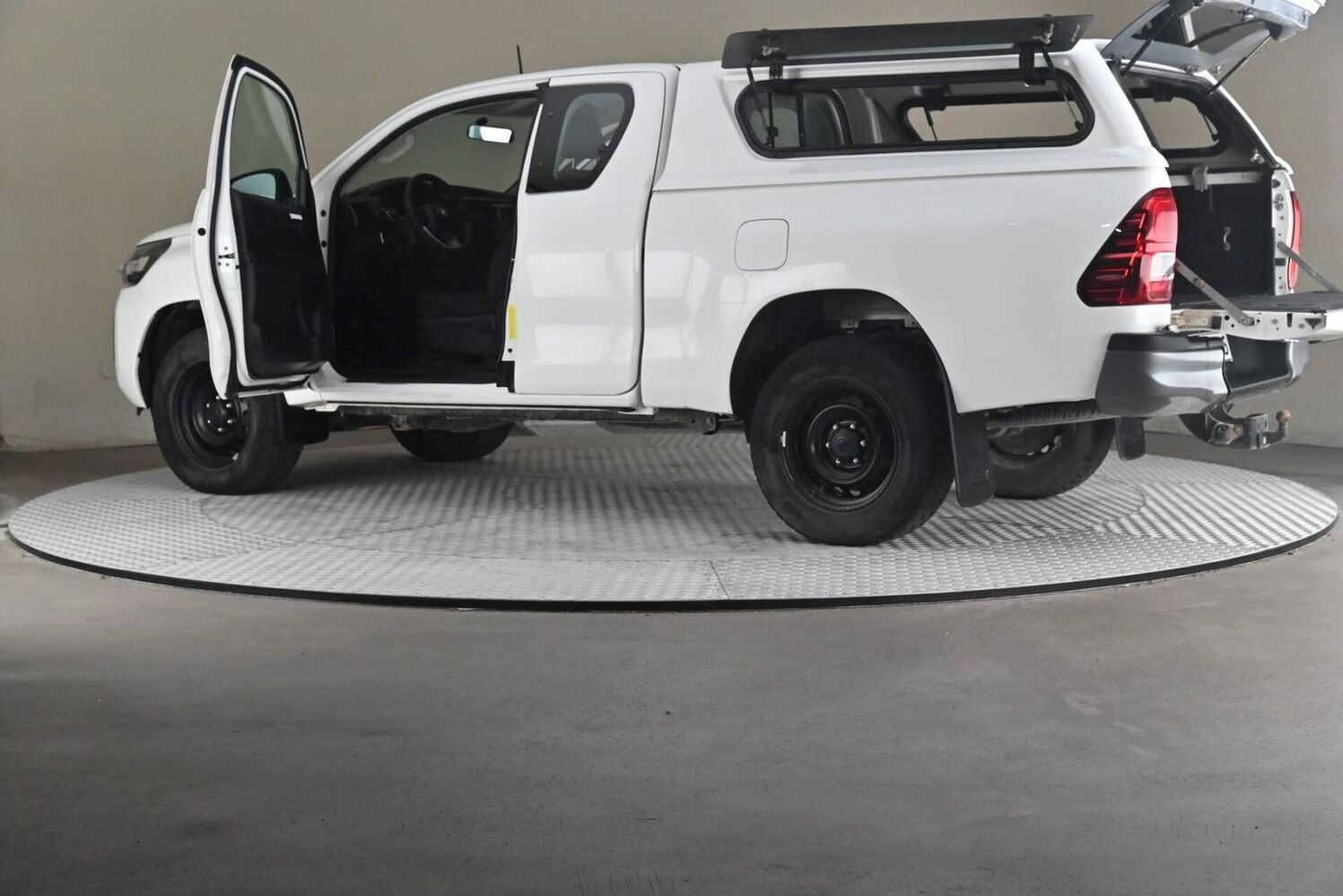 Toyota Hilux vaihtoauto