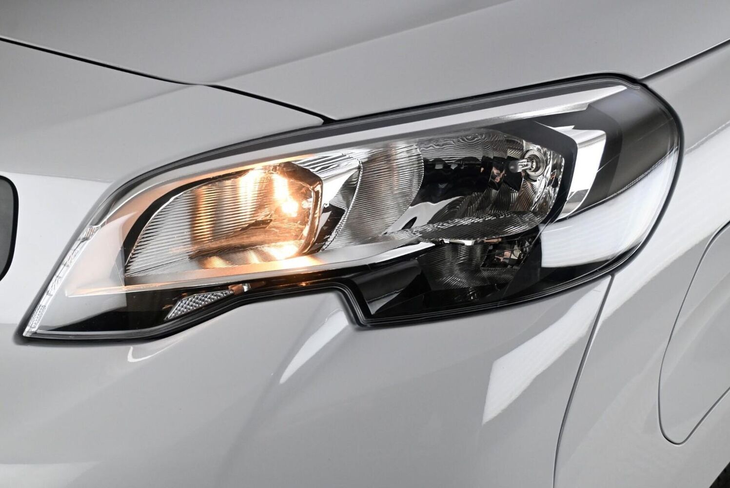 Peugeot e-Expert vaihtoauto