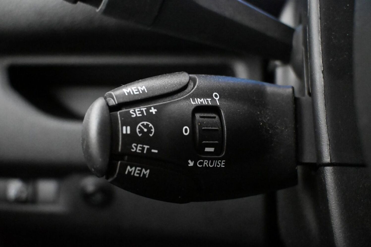 Peugeot e-Expert vaihtoauto