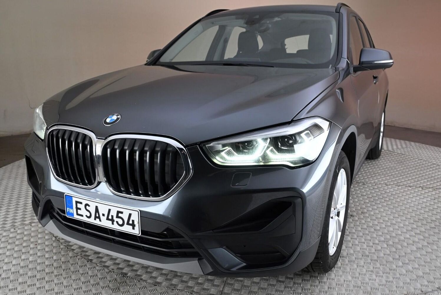 BMW X1 vaihtoauto