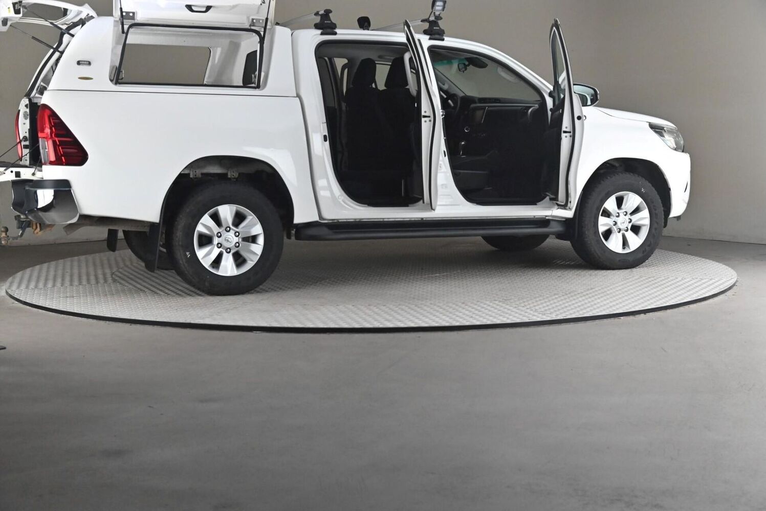 Toyota Hilux vaihtoauto