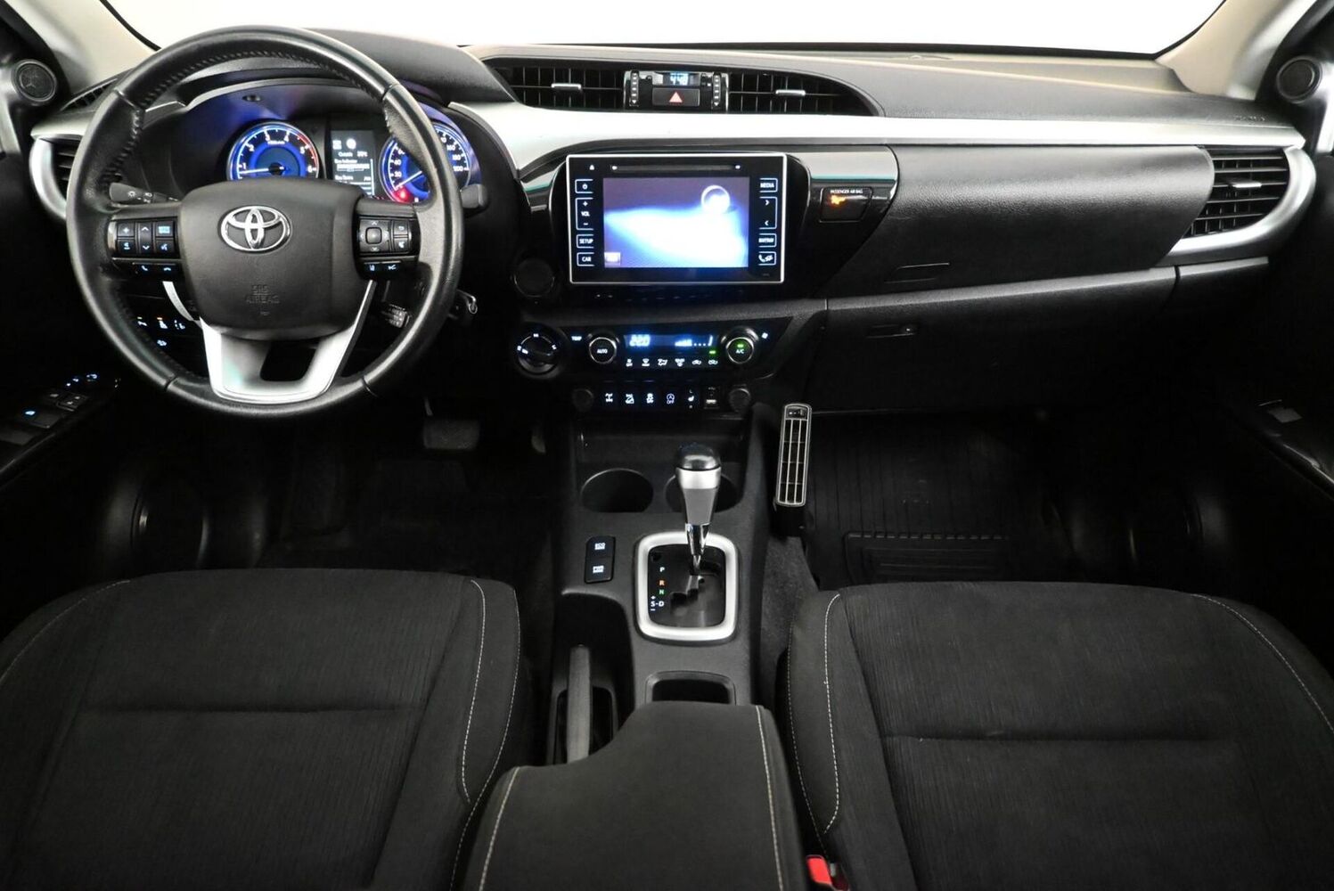 Toyota Hilux vaihtoauto