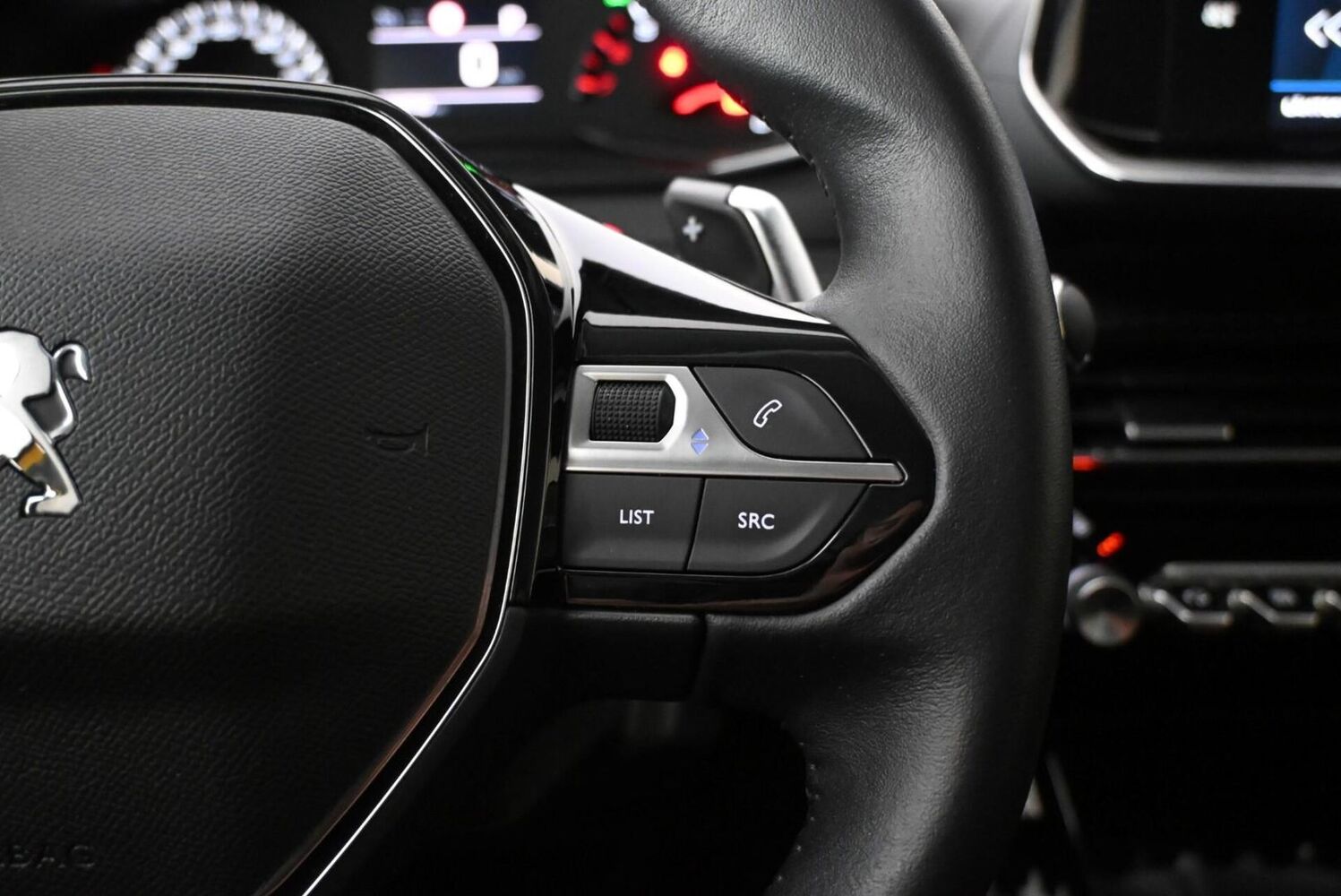 Peugeot 208 vaihtoauto