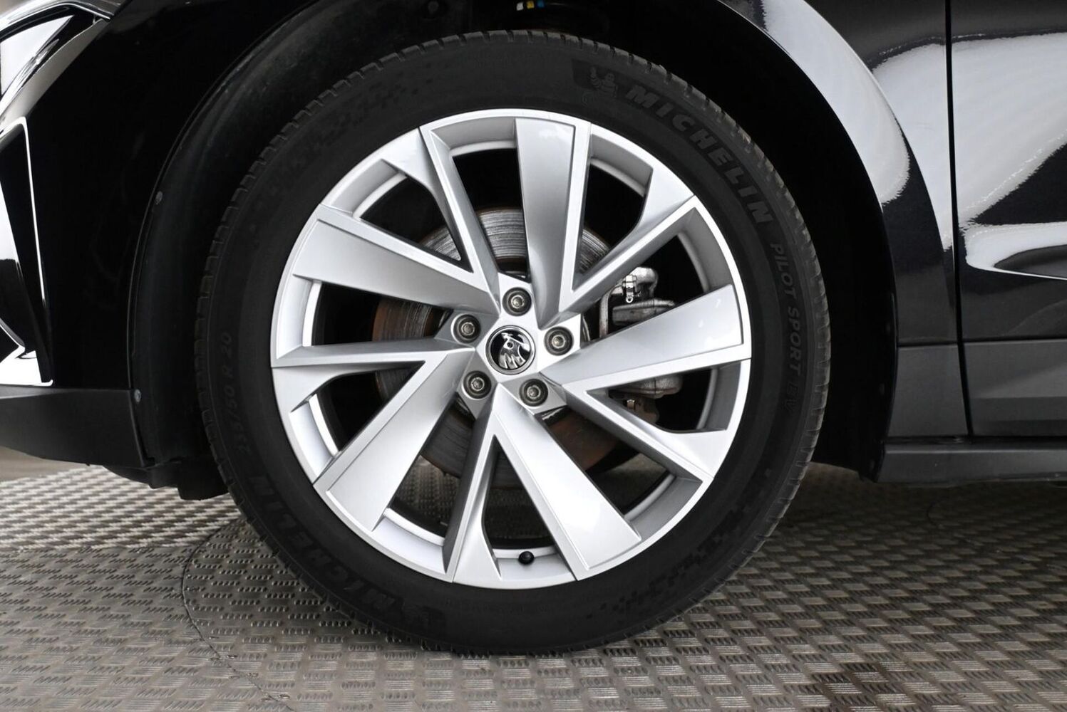Skoda Enyaq vaihtoauto