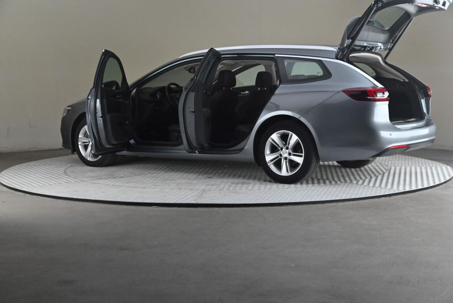 Opel Insignia vaihtoauto