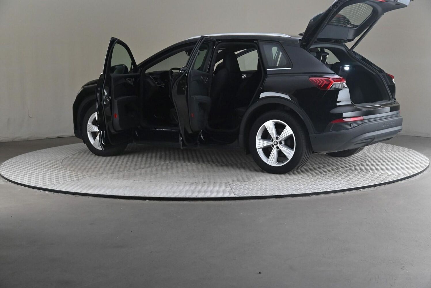 Audi Q4 e-tron vaihtoauto