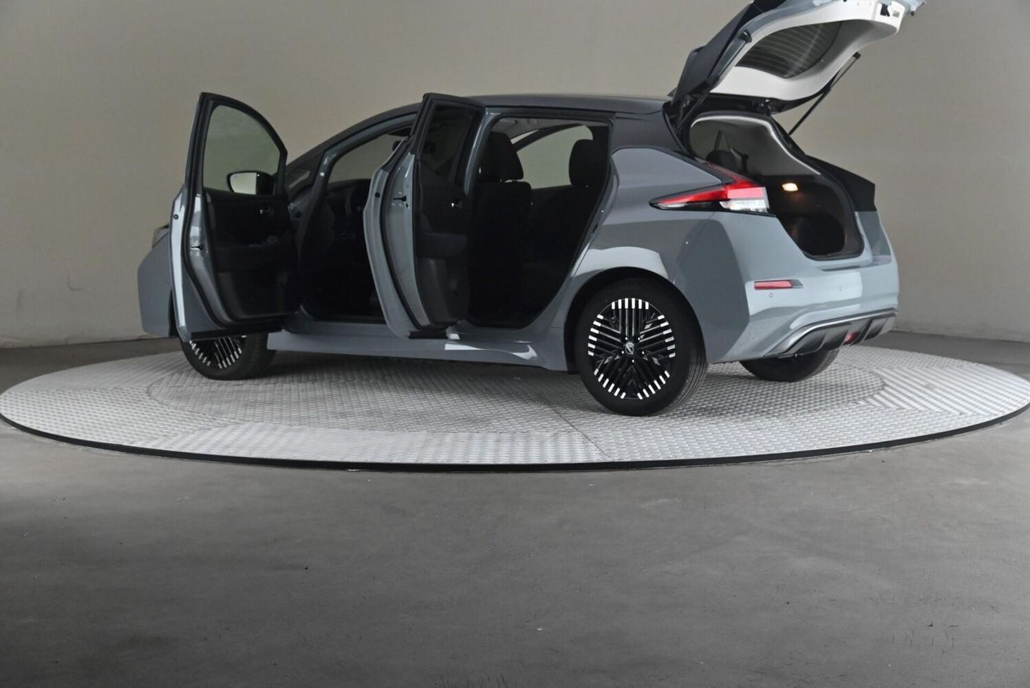 Nissan Leaf vaihtoauto