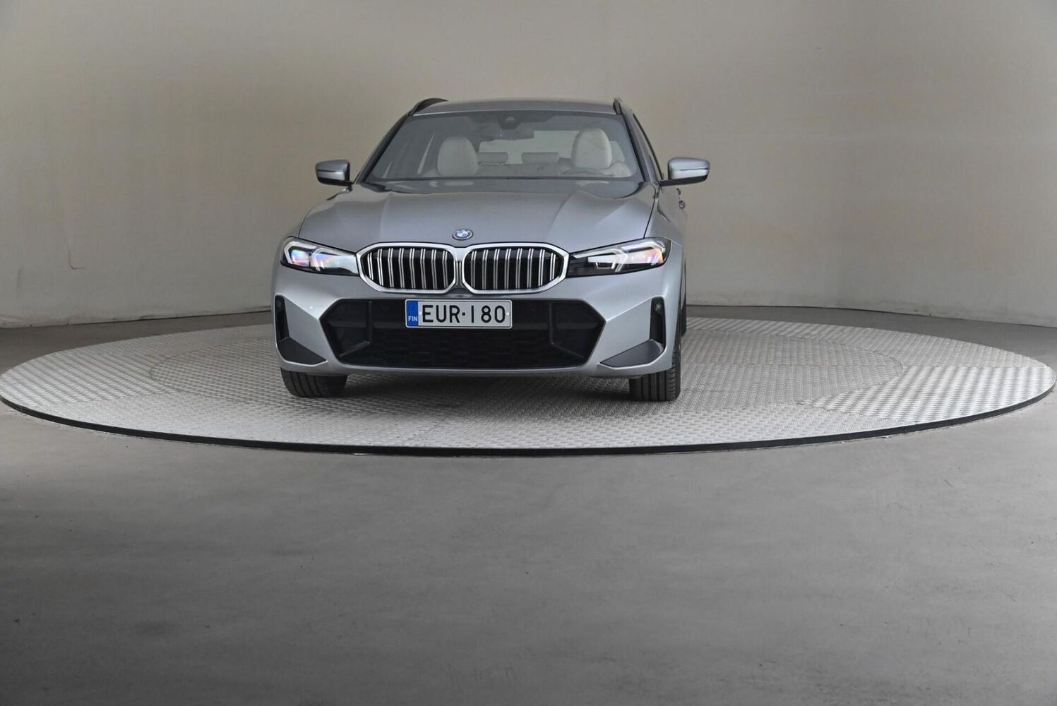 BMW 330 vaihtoauto