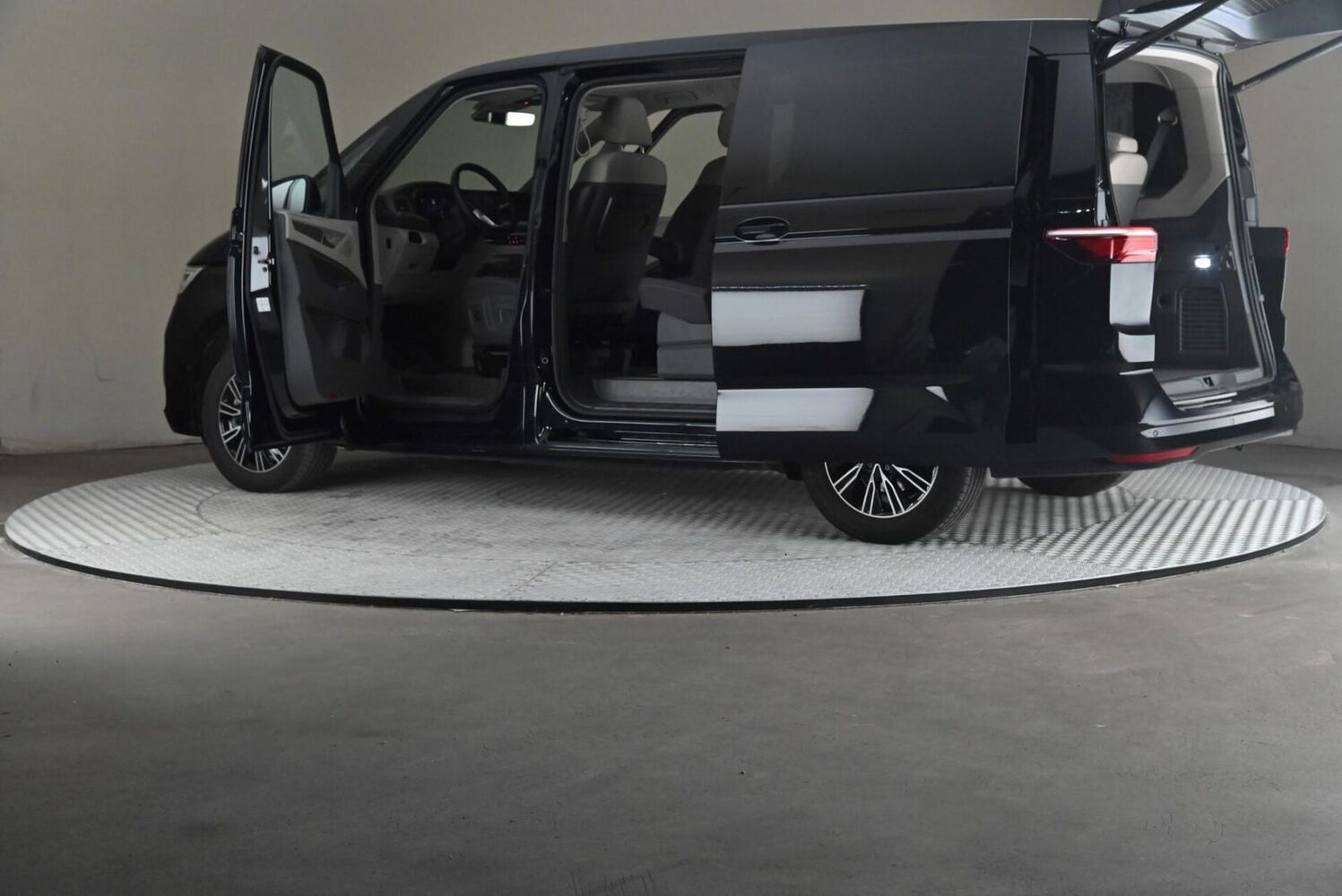 Volkswagen Multivan vaihtoauto