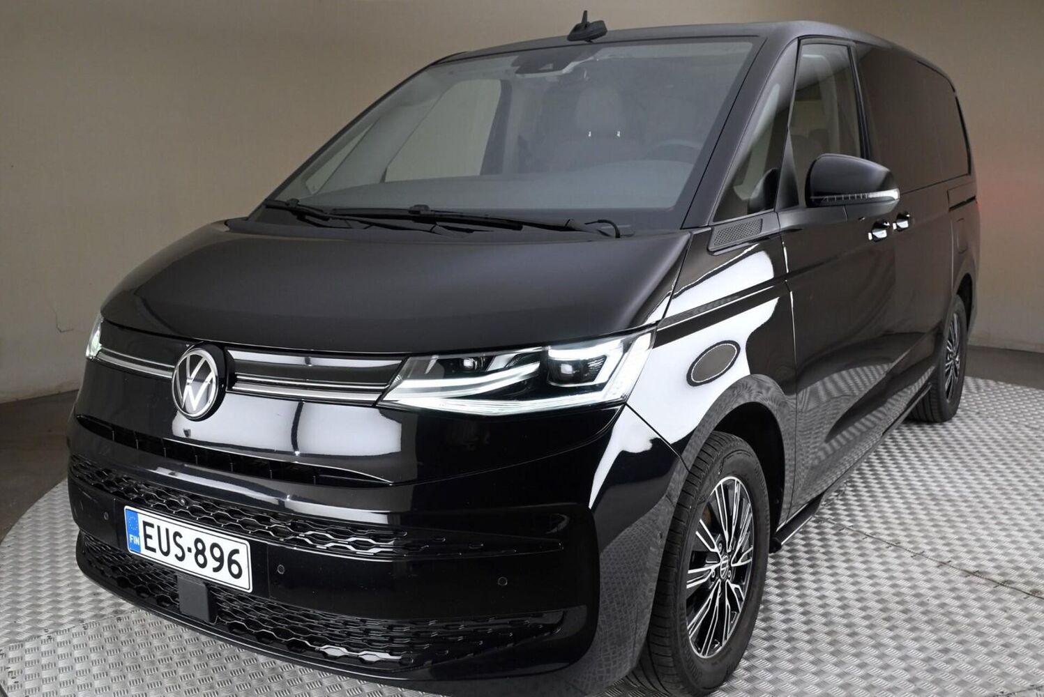 Volkswagen Multivan vaihtoauto