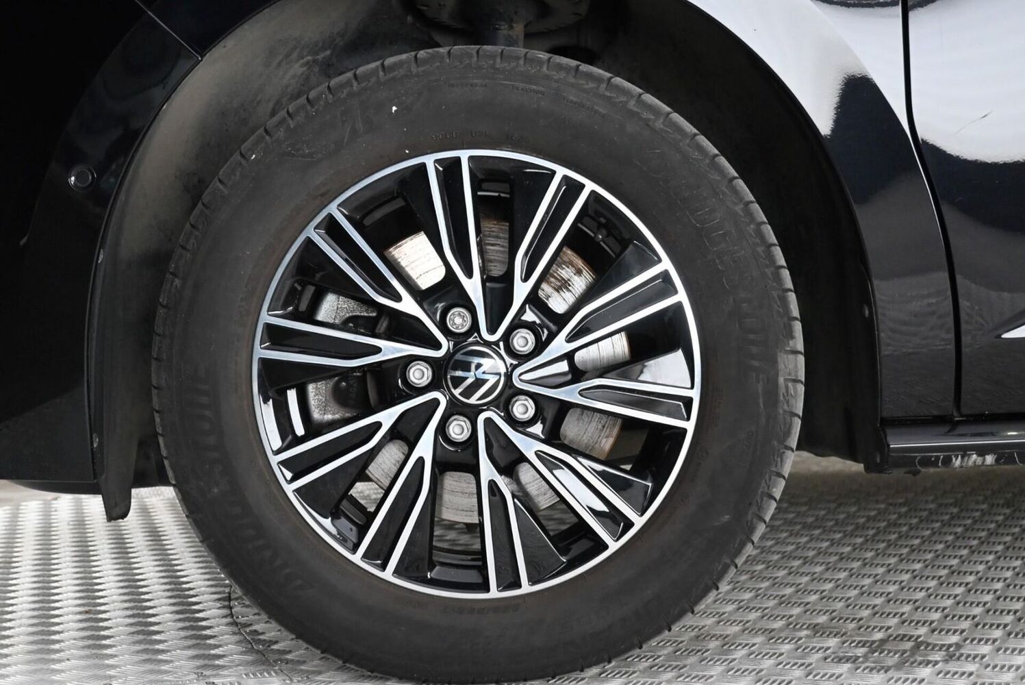 Volkswagen Multivan vaihtoauto
