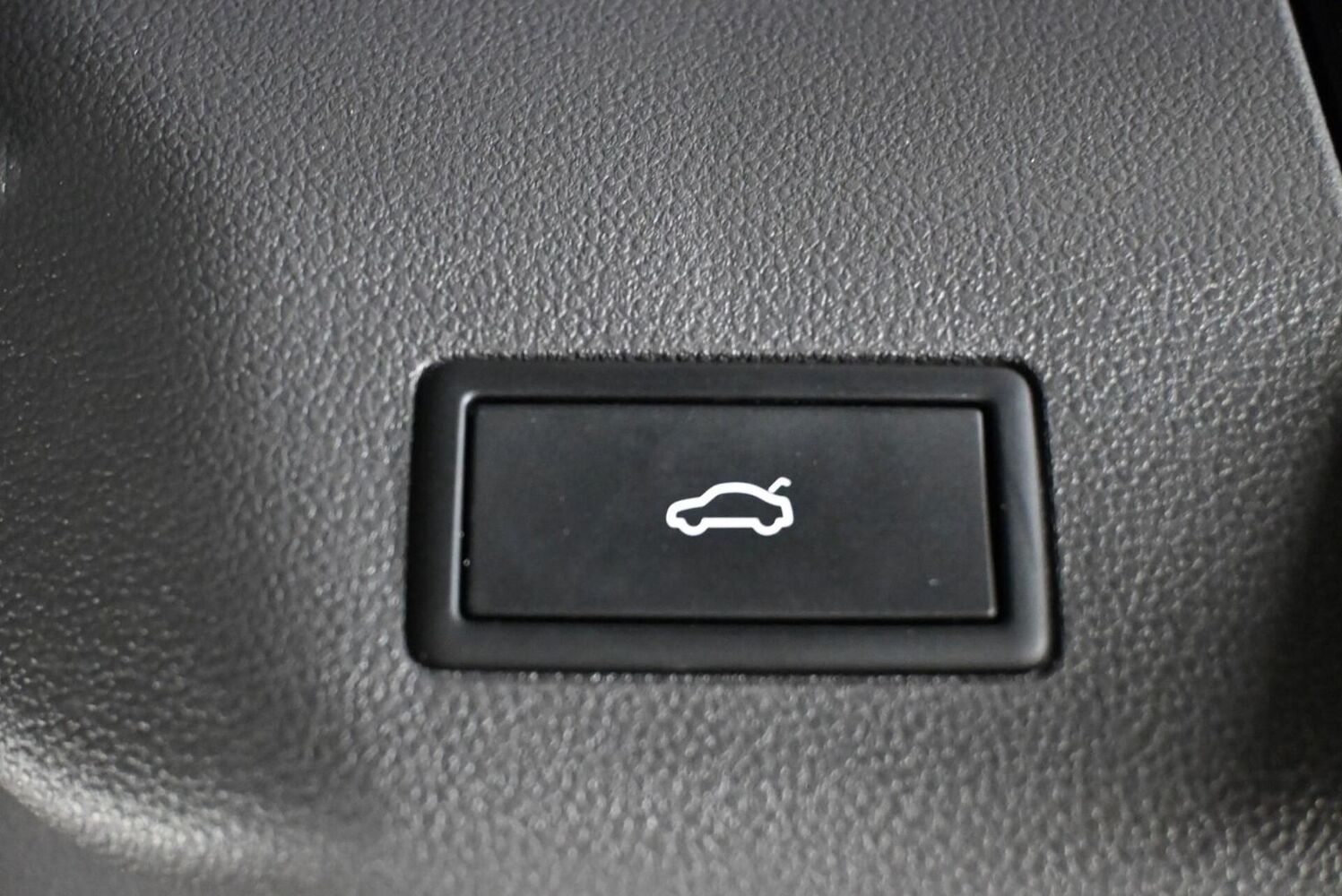 Volkswagen Multivan vaihtoauto
