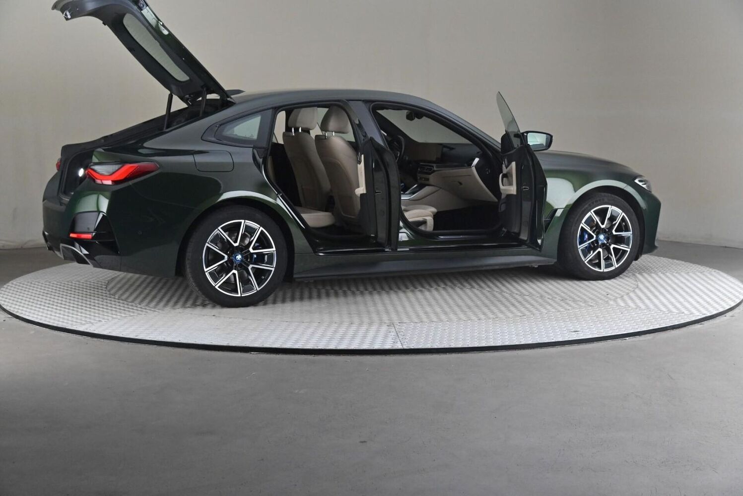 BMW i4 M50 vaihtoauto