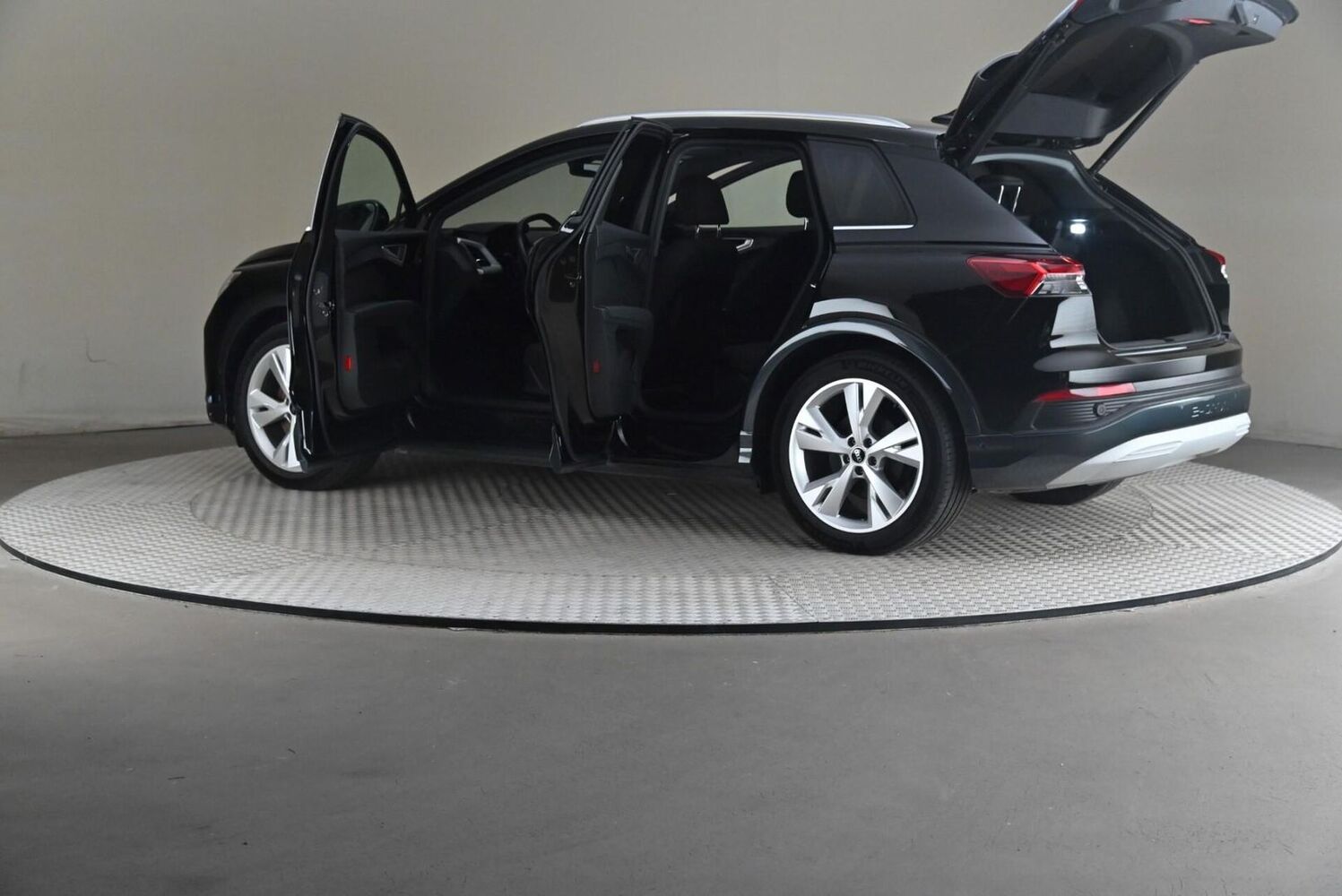 Audi Q4 e-tron vaihtoauto