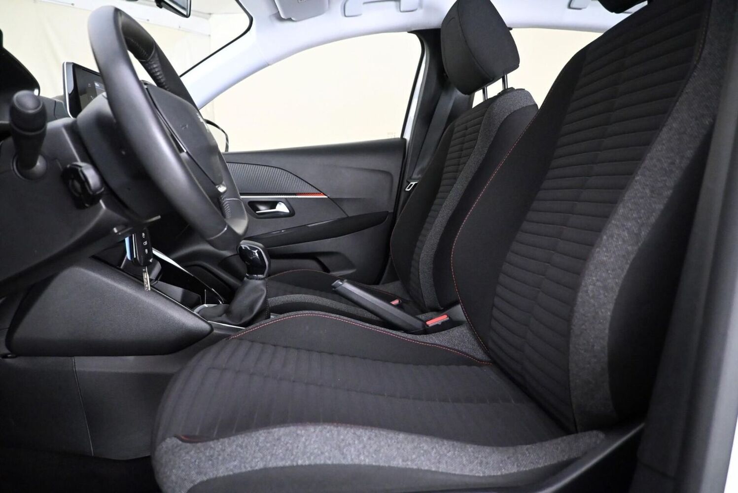Peugeot 208 vaihtoauto