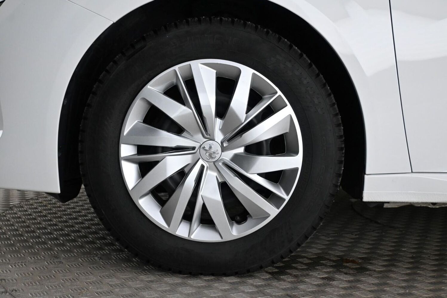 Peugeot 208 vaihtoauto