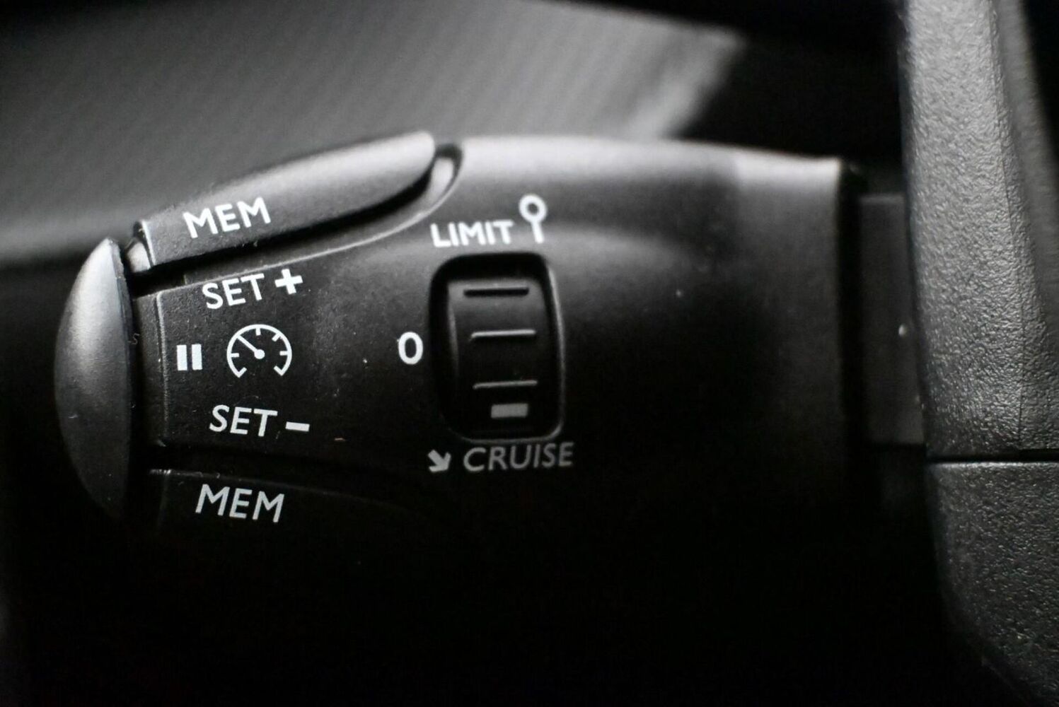 Peugeot 208 vaihtoauto