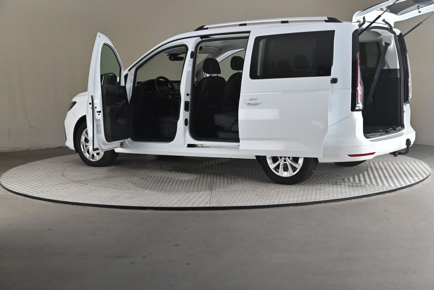 Ford Grand Tourneo Connect vaihtoauto