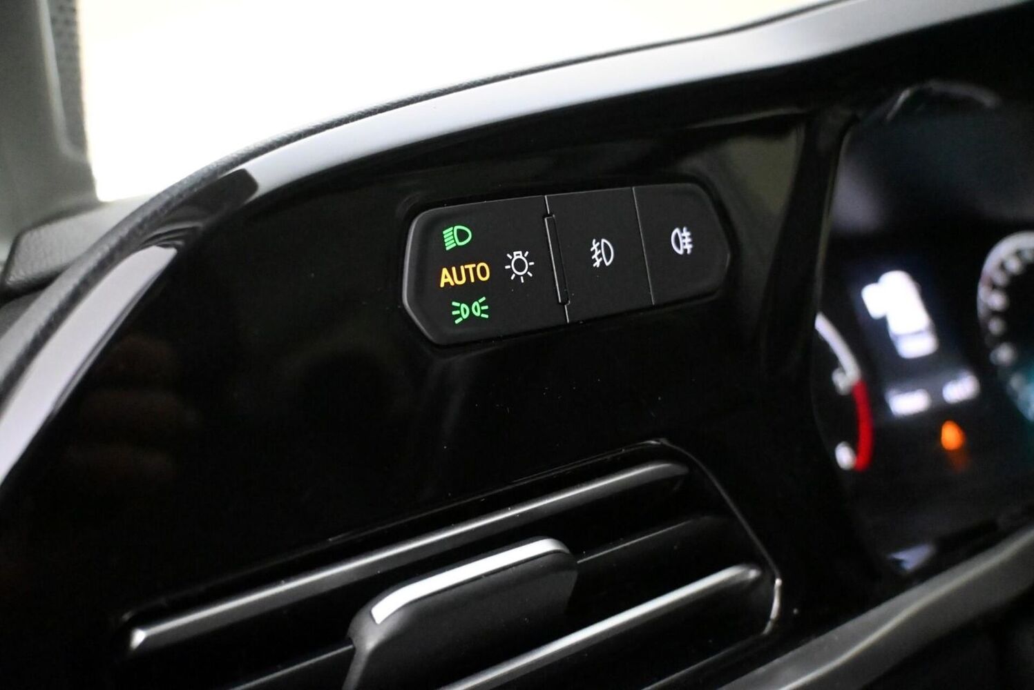 Ford Grand Tourneo Connect vaihtoauto