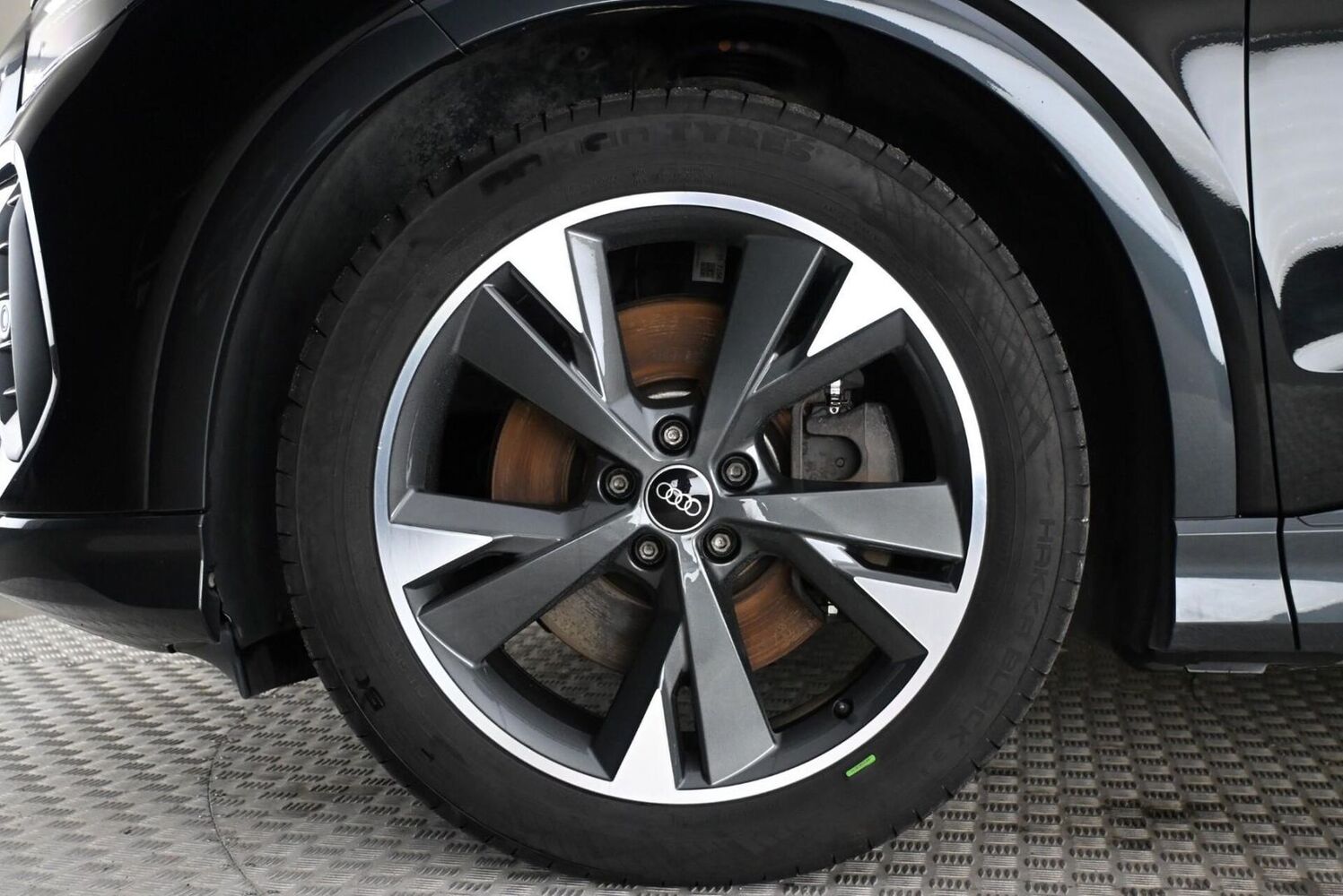 Audi Q4 e-tron vaihtoauto