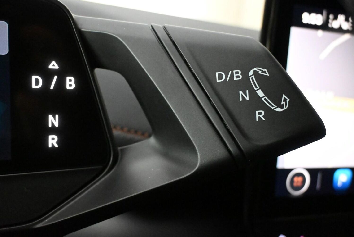 Cupra Born vaihtoauto