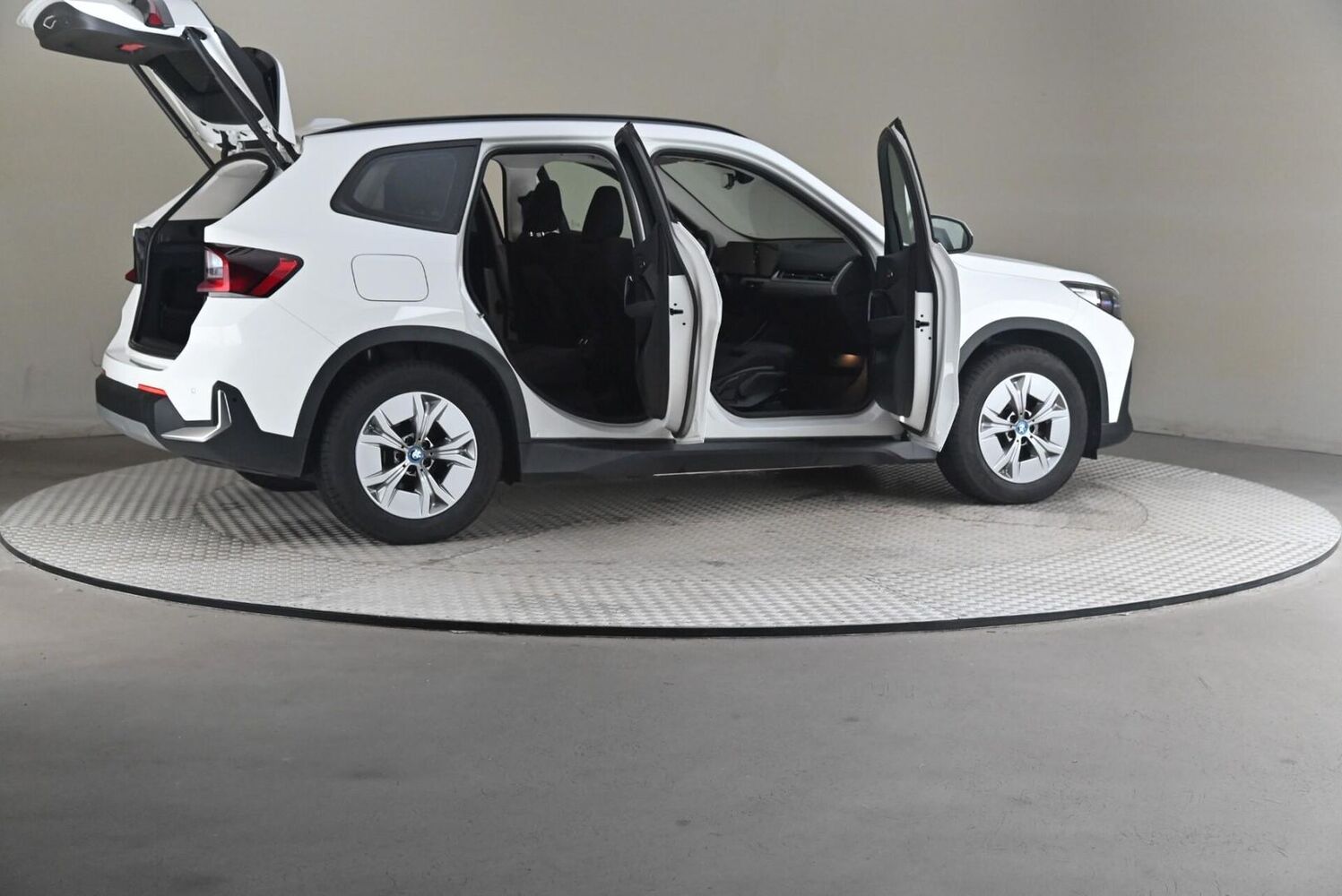 BMW iX1 vaihtoauto