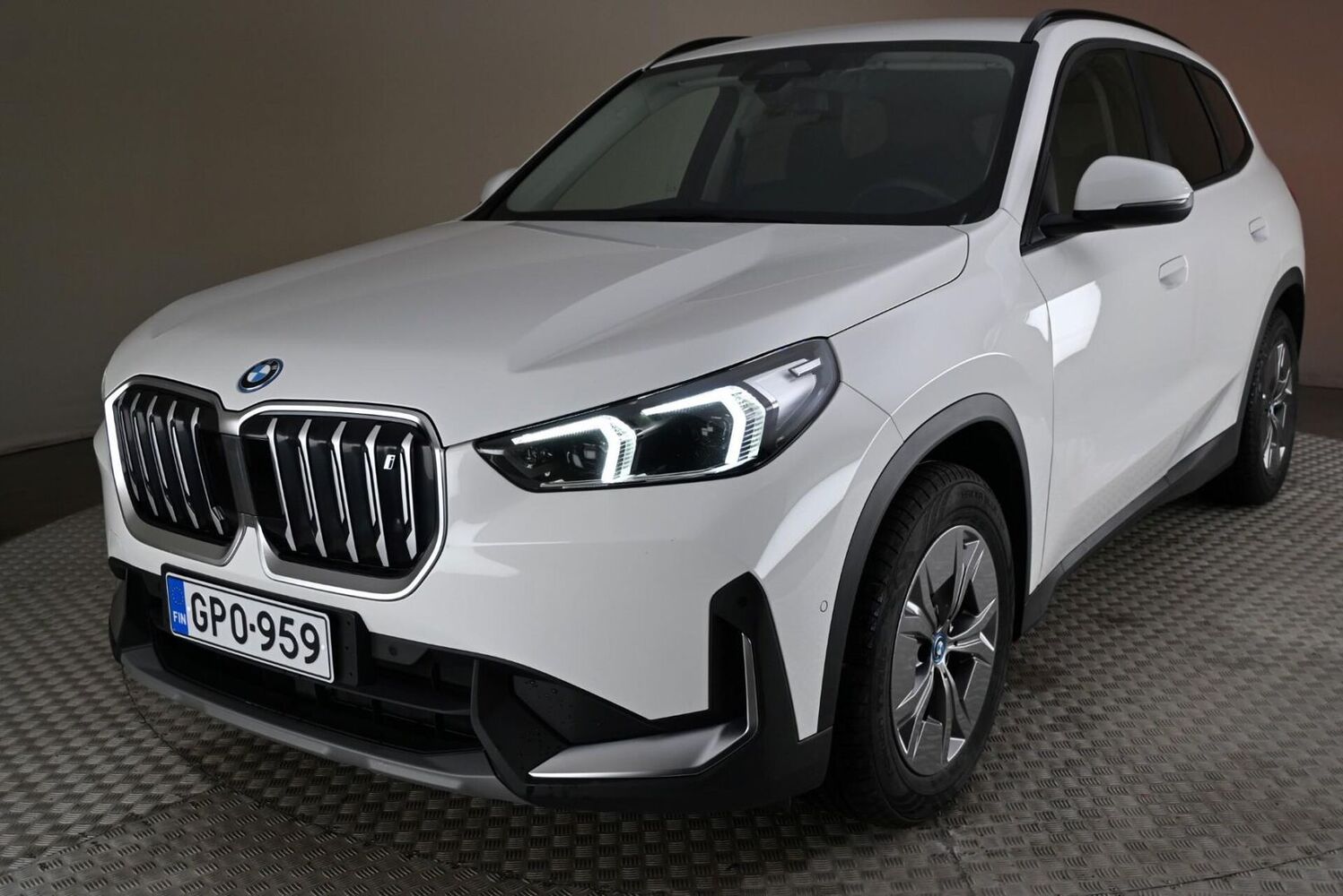 BMW iX1 vaihtoauto
