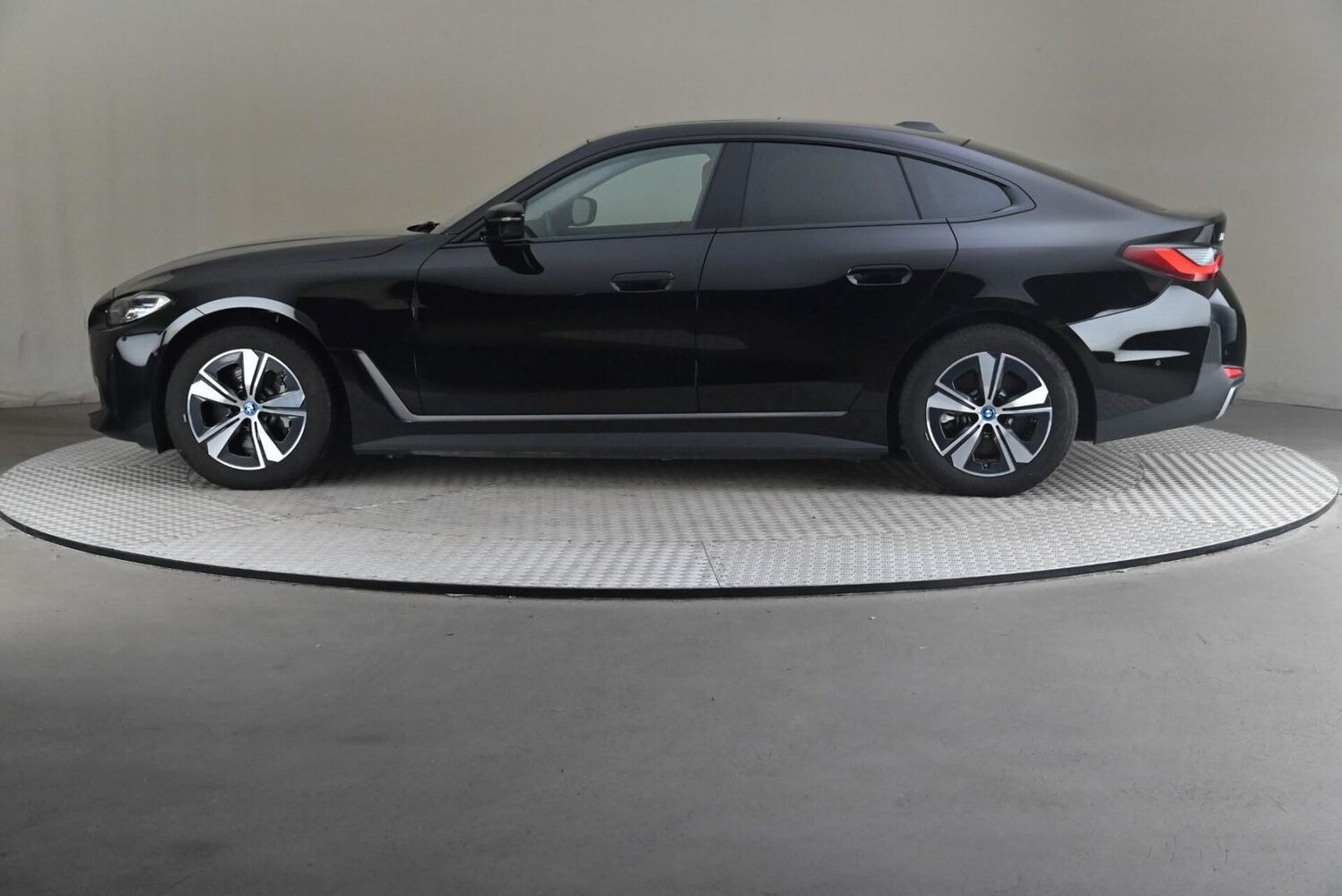 BMW i4 vaihtoauto