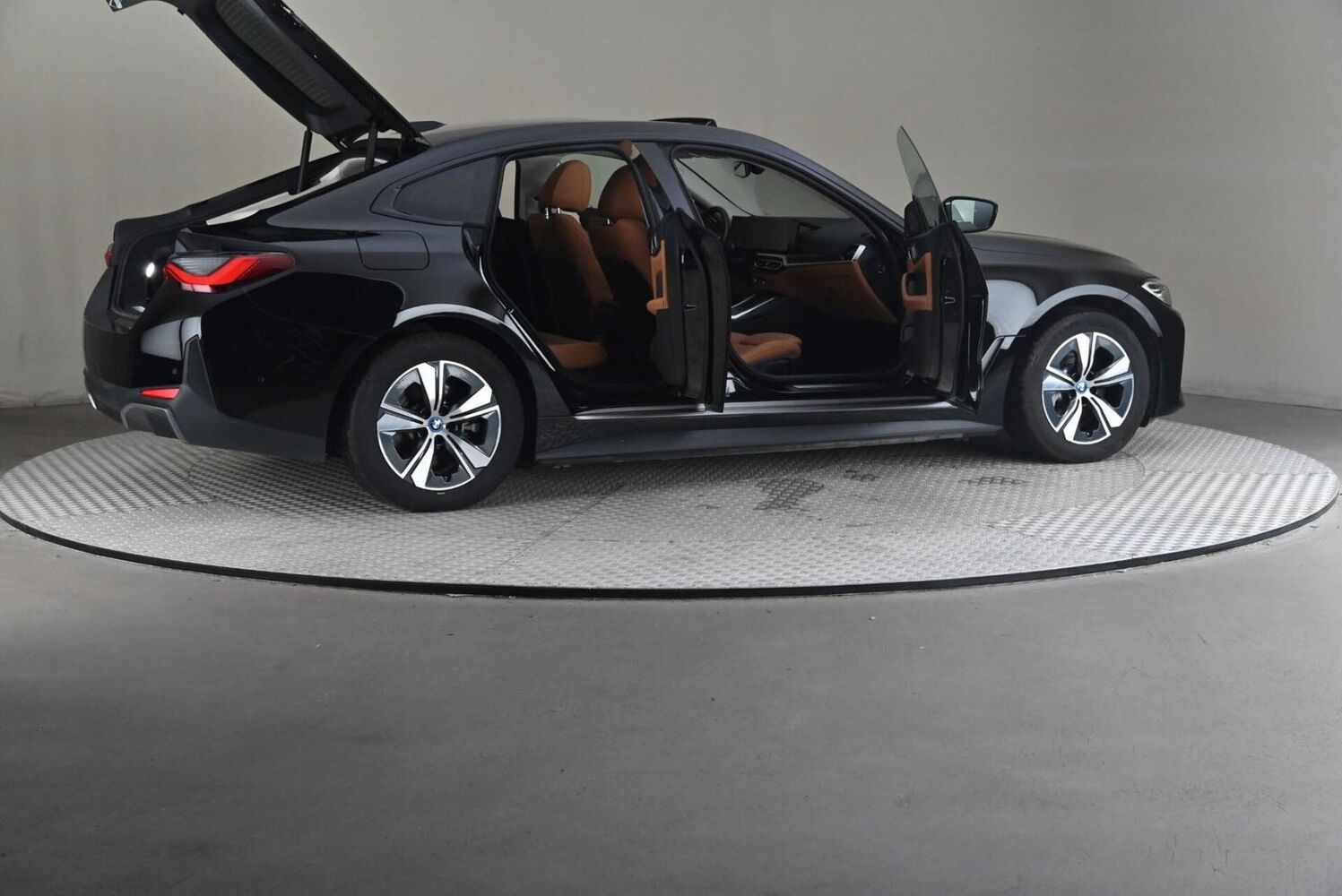 BMW i4 vaihtoauto