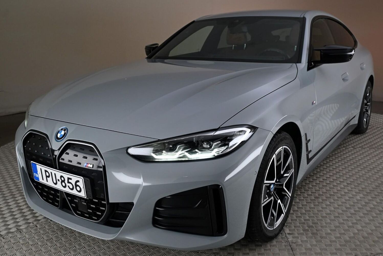 BMW i4 M50 vaihtoauto
