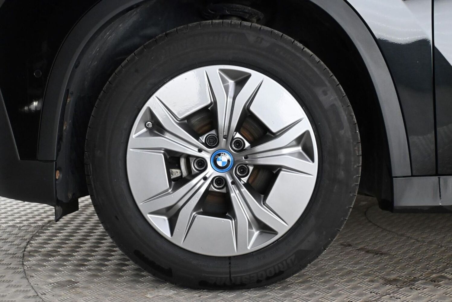 BMW iX1 vaihtoauto