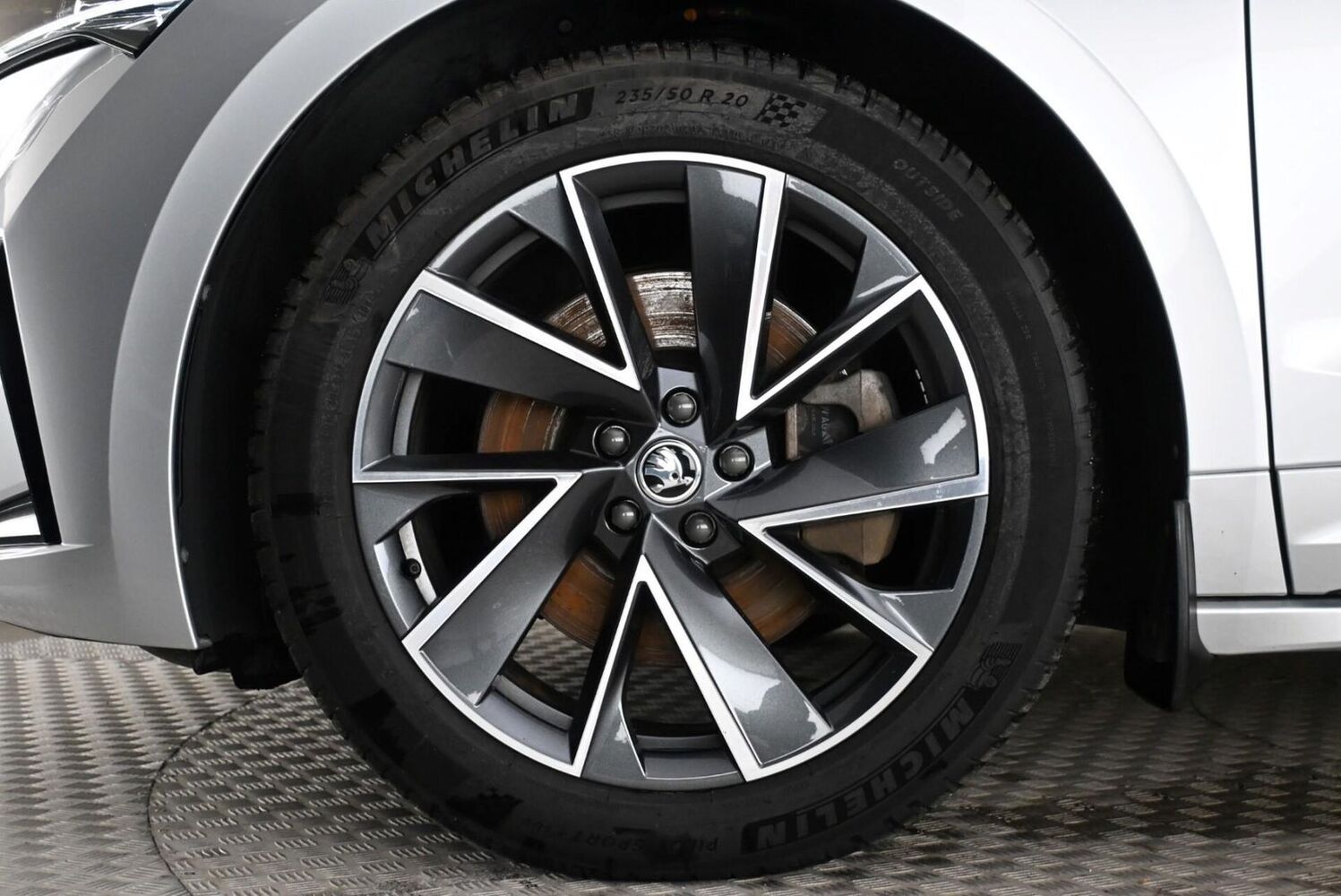 Skoda Enyaq vaihtoauto