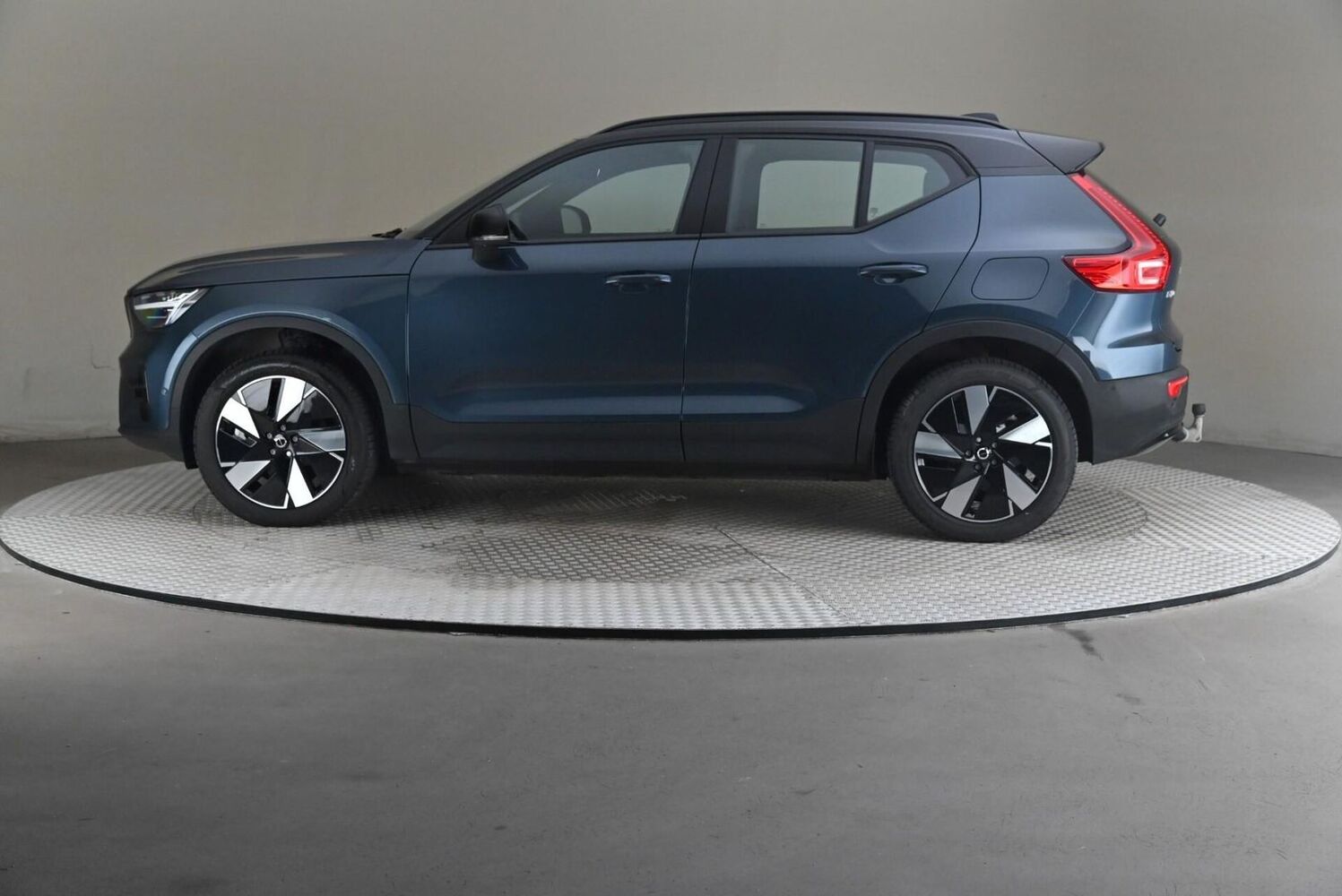 Volvo EX40 vaihtoauto