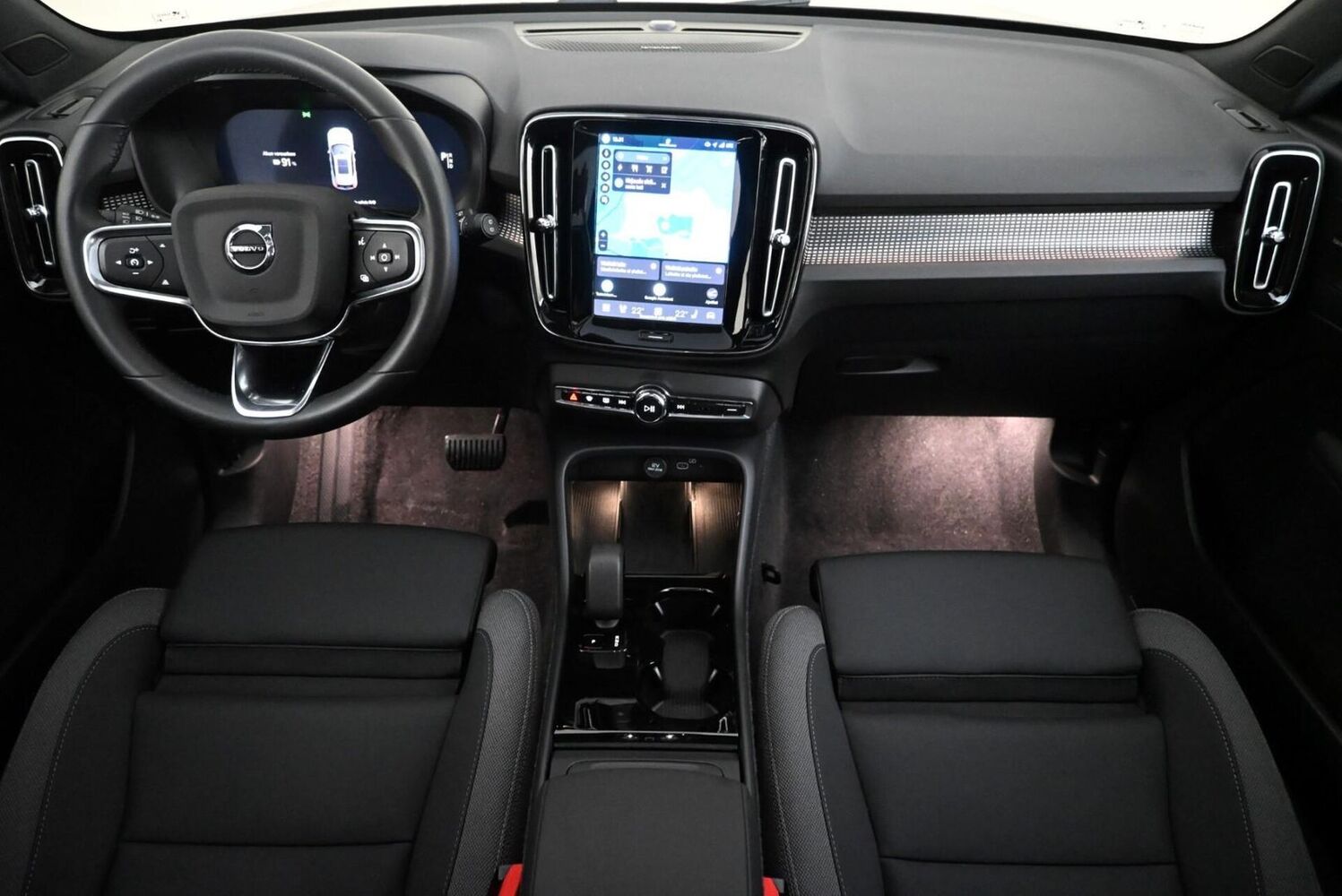 Volvo EX40 vaihtoauto
