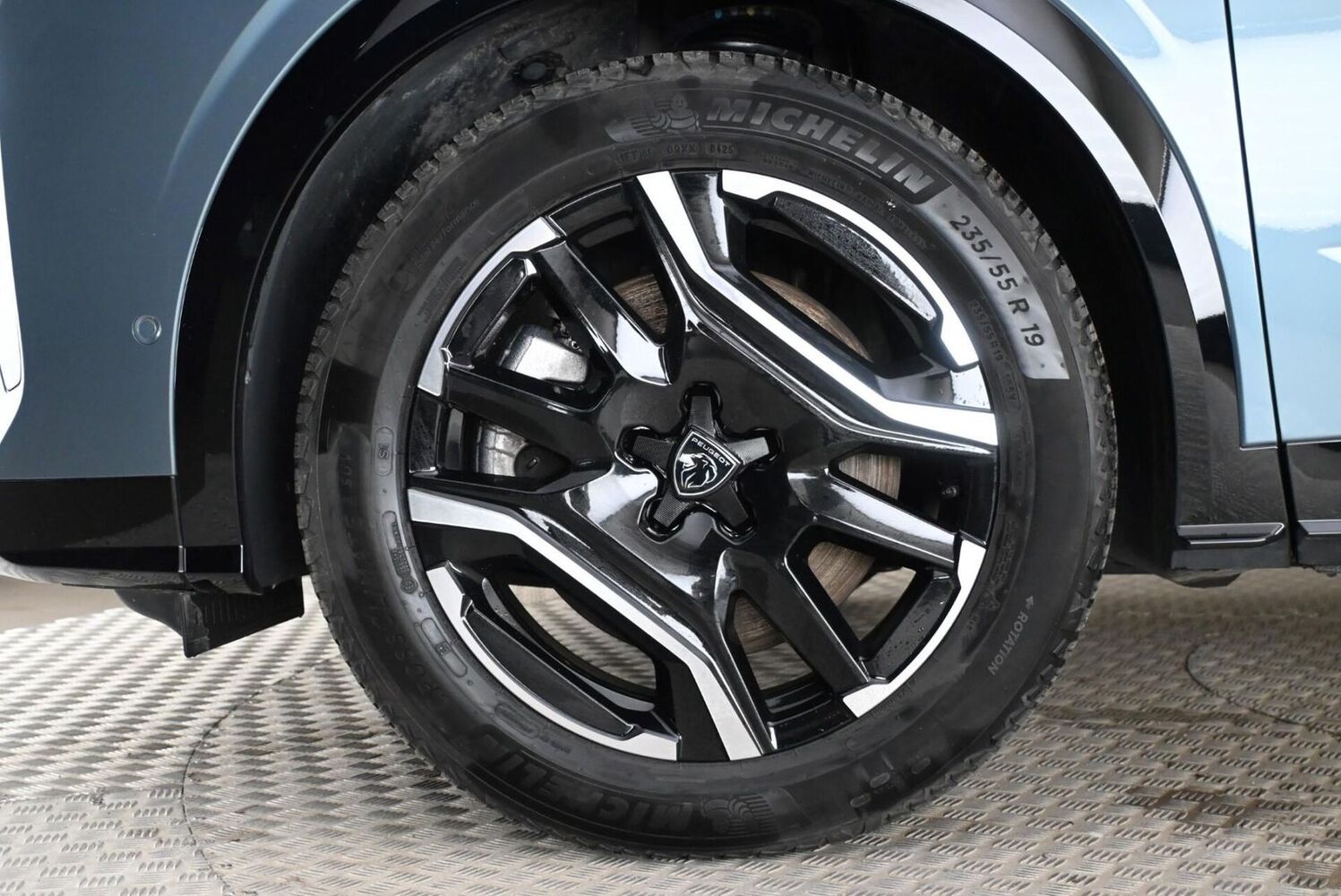 Peugeot E-5008 vaihtoauto