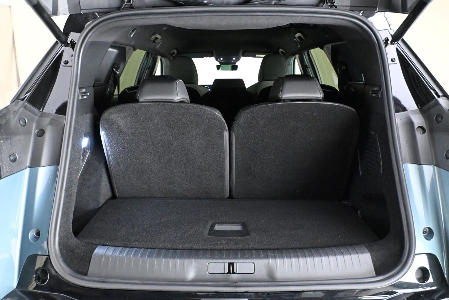 Peugeot E-5008 vaihtoauto