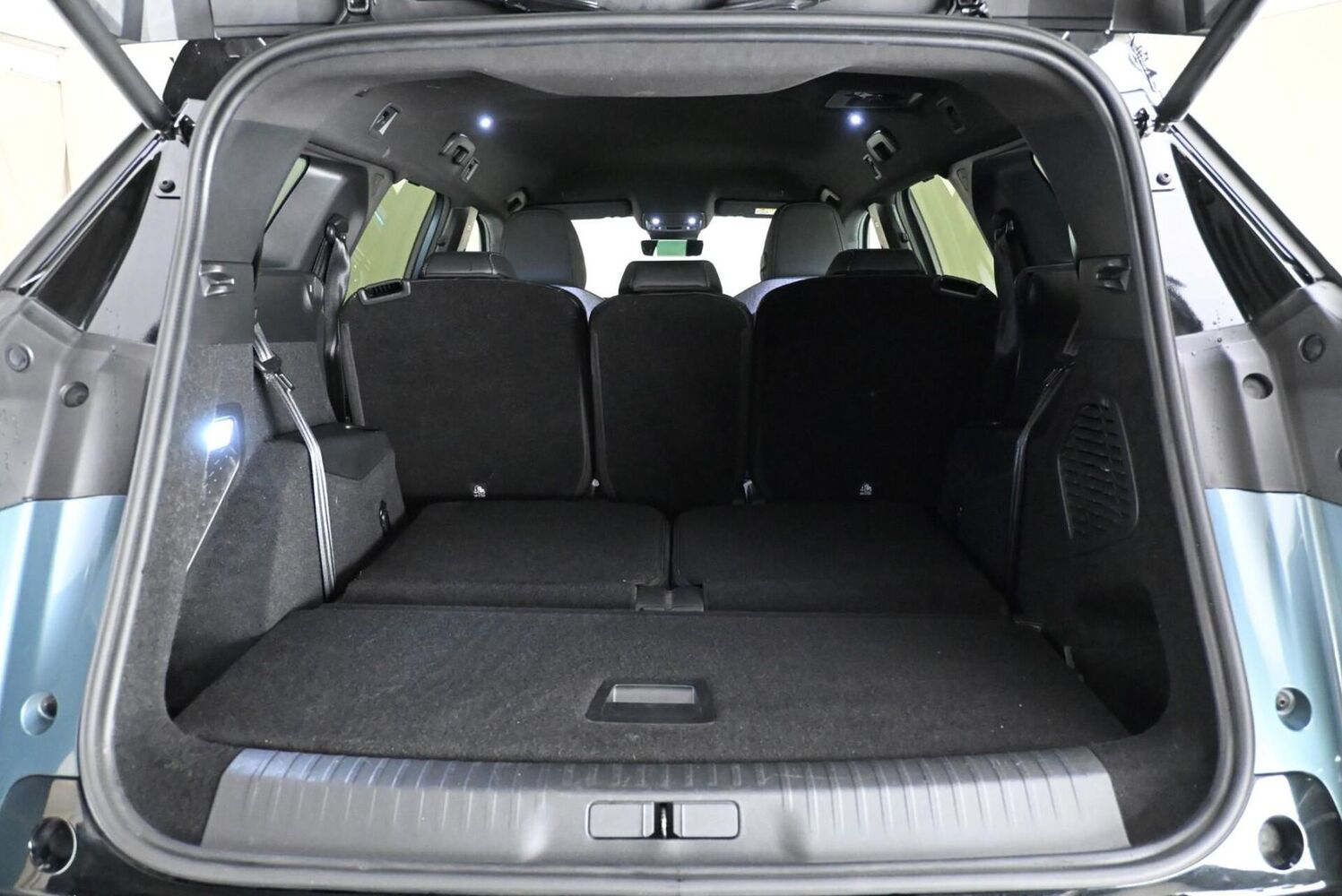 Peugeot E-5008 vaihtoauto