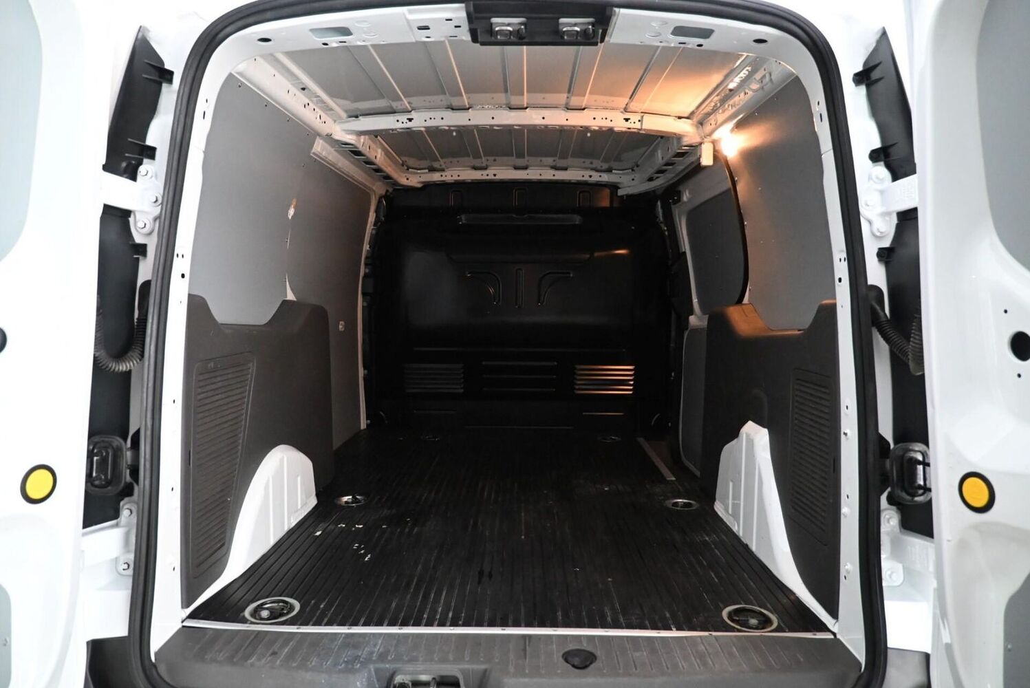 Ford Transit Connect vaihtoauto