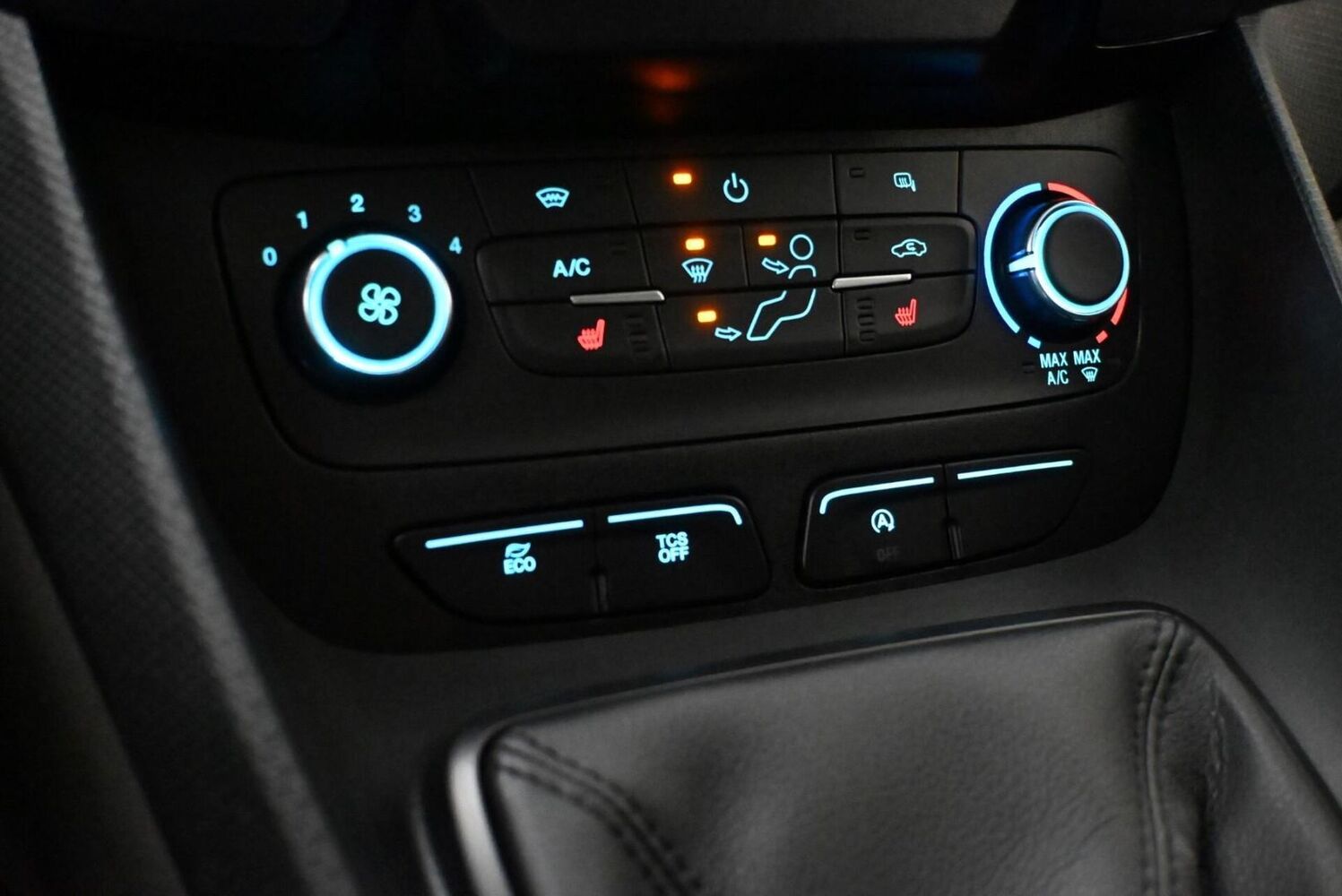 Ford Transit Connect vaihtoauto