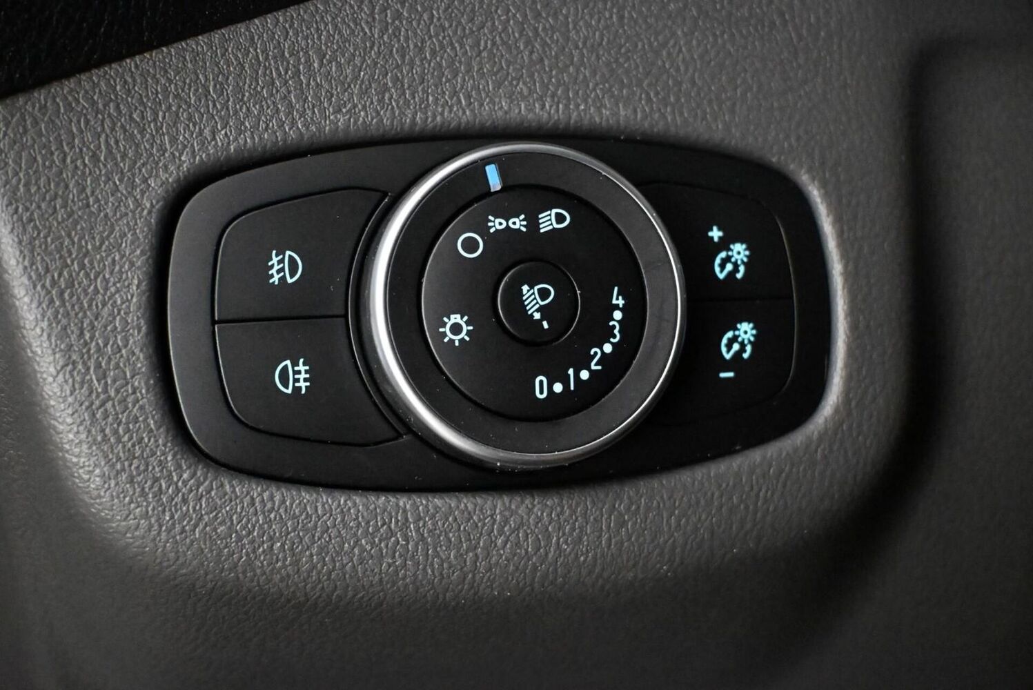 Ford Transit Connect vaihtoauto