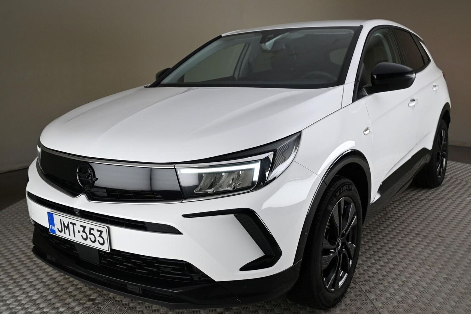 Opel Grandland vaihtoauto