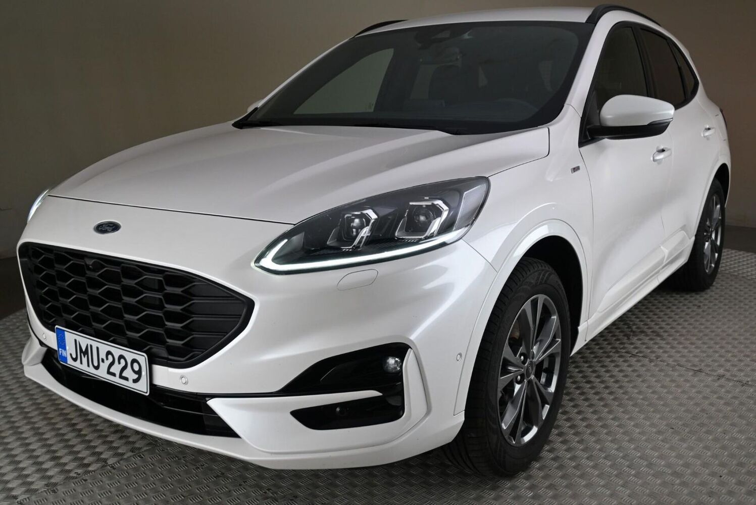 Ford Kuga vaihtoauto