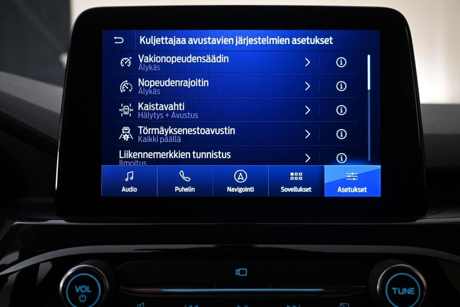Ford Kuga vaihtoauto