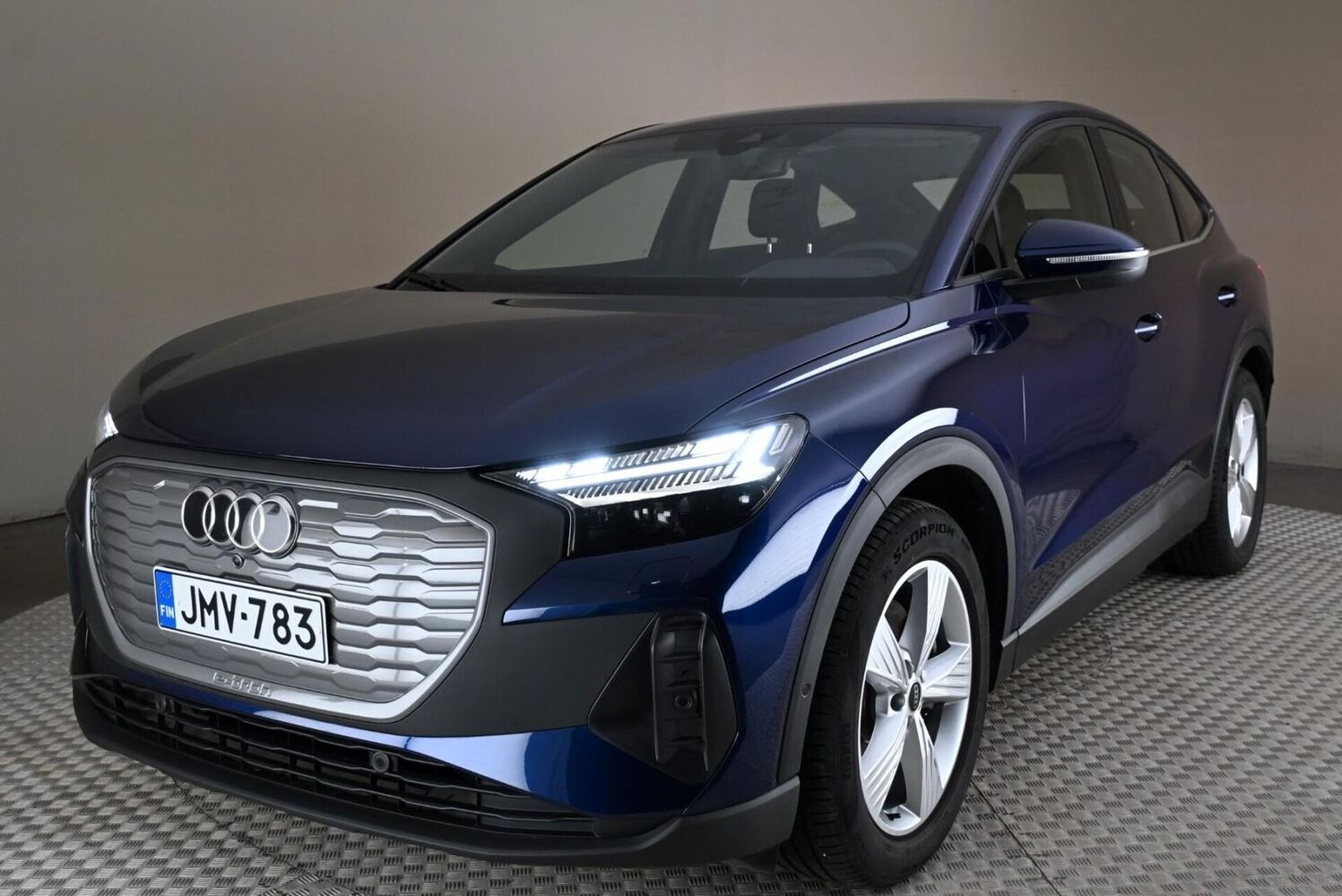 Audi Q4 e-tron vaihtoauto