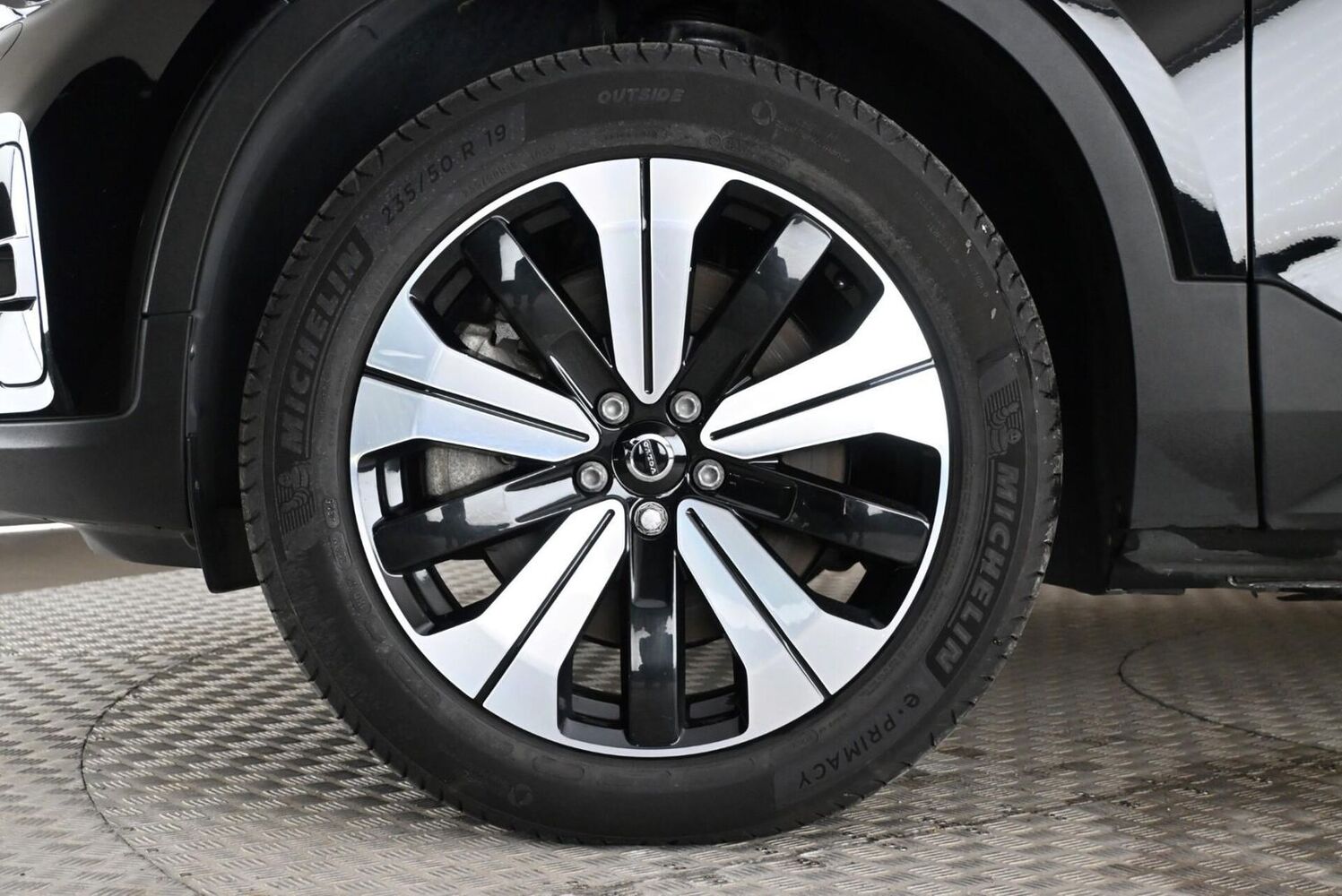 Volvo C40 vaihtoauto