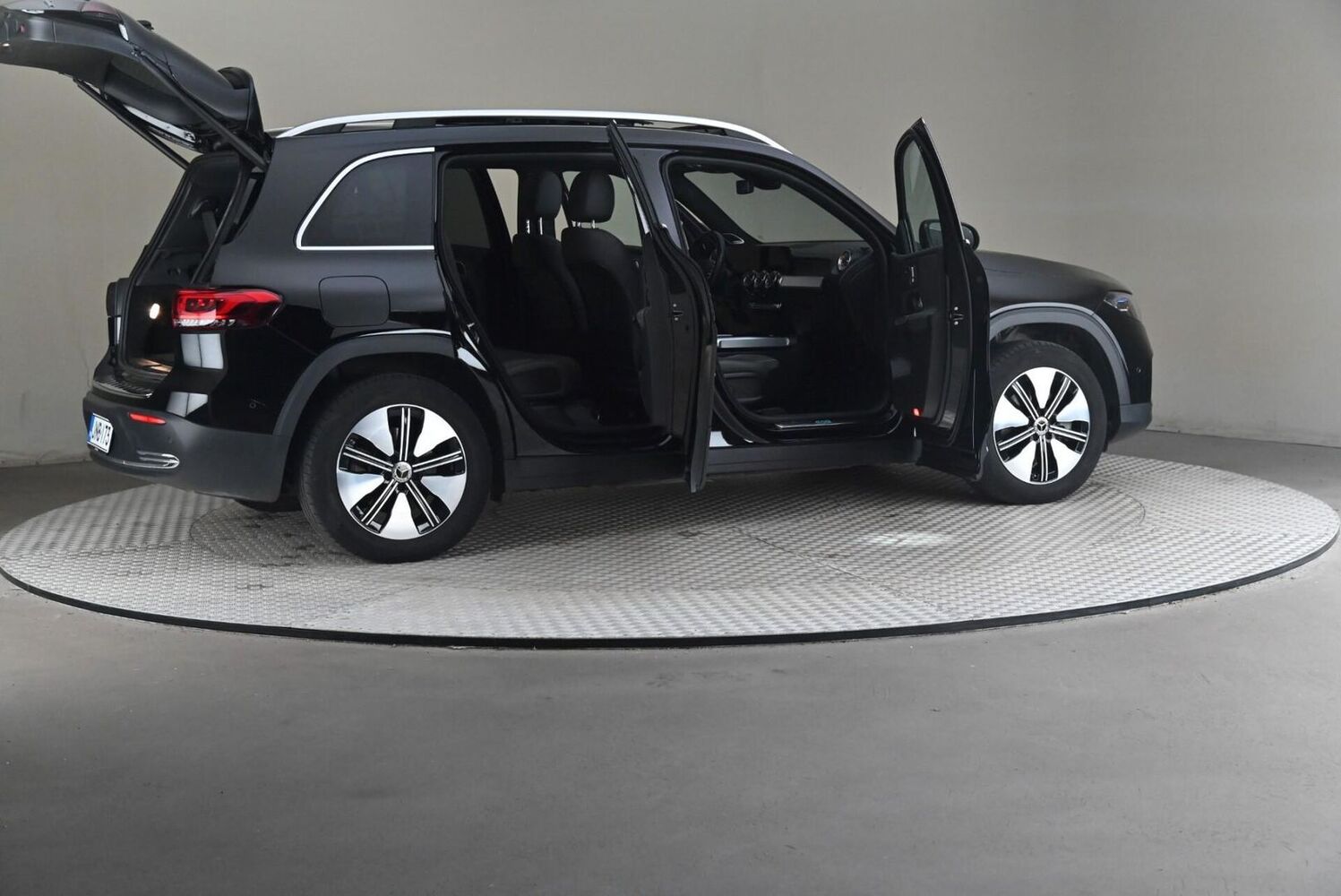 Mercedes-Benz EQB vaihtoauto